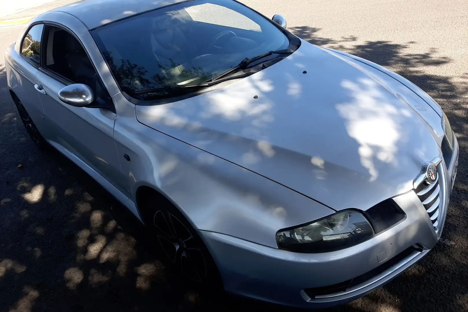 Alfa Romeo GT 1.9 jtd mjt Sport - 1