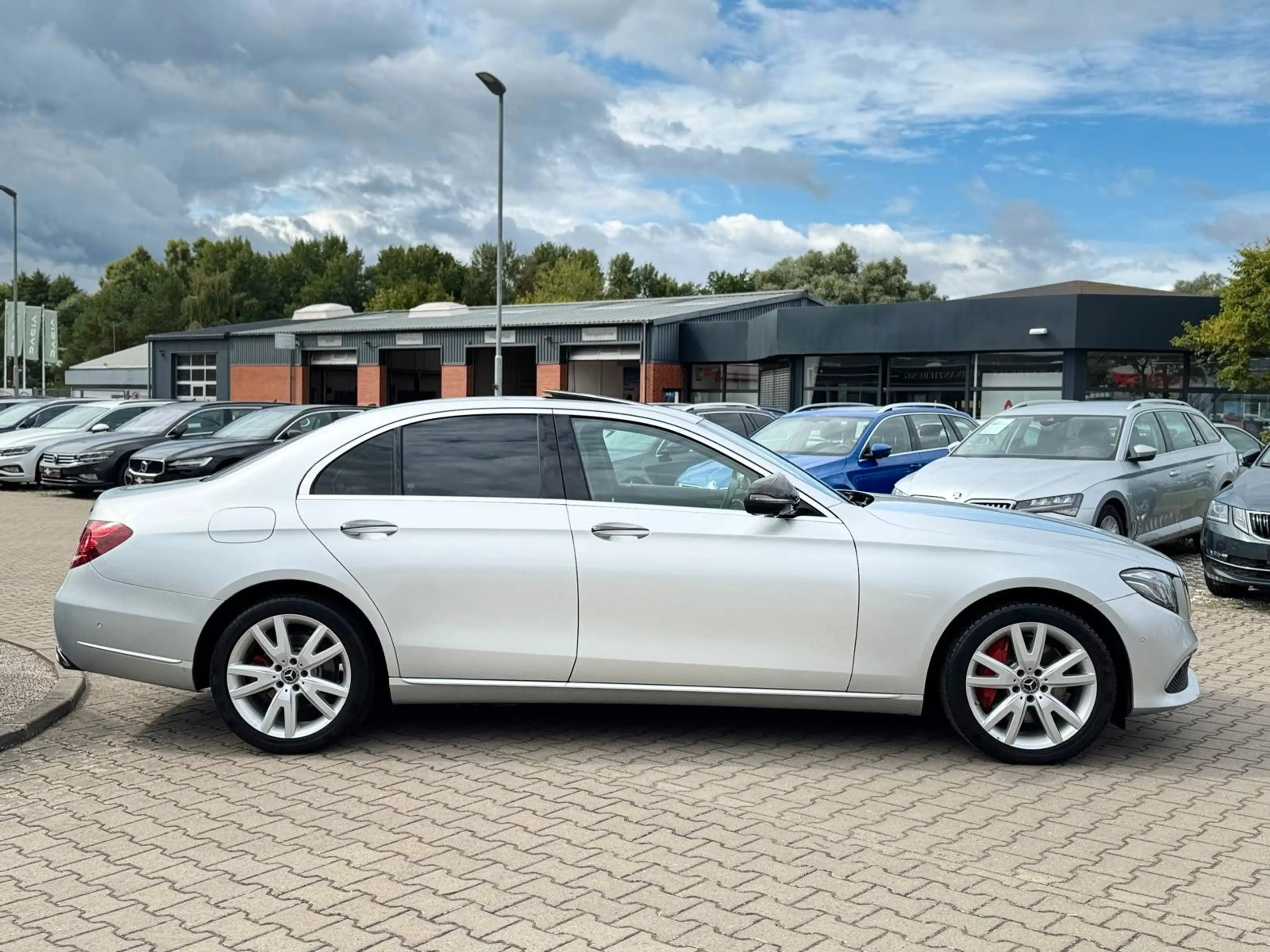 Mercedes-Benz E 350 CDI Lim. 9G-TRONIC"Exclusive"S-DACH*AHK*360 — photo 9