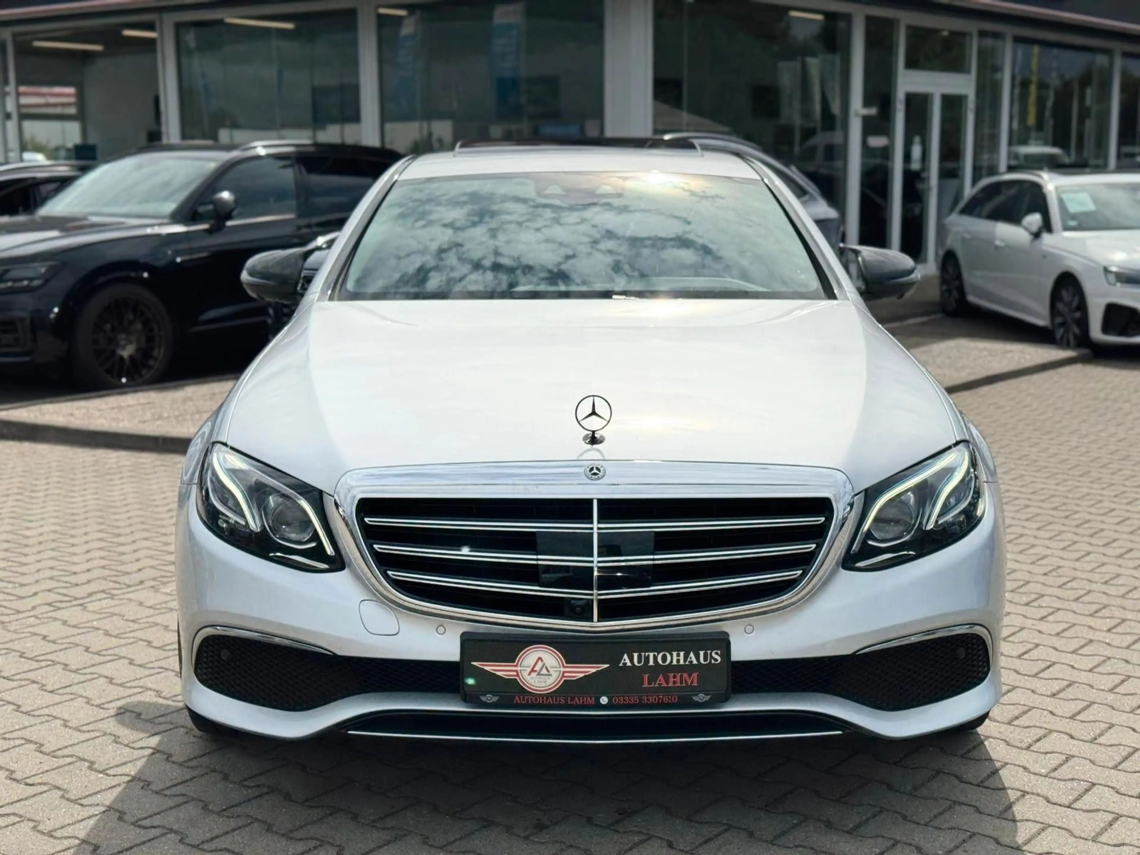 Mercedes-Benz E 350 CDI Lim. 9G-TRONIC"Exclusive"S-DACH*AHK*360 — photo 4
