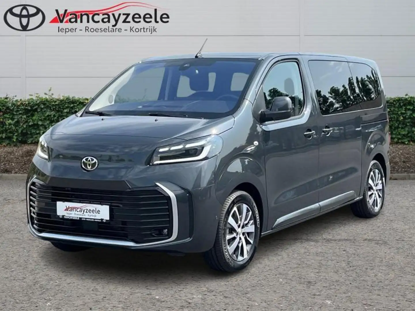 Toyota Verso Family 8pl Zwart - 1