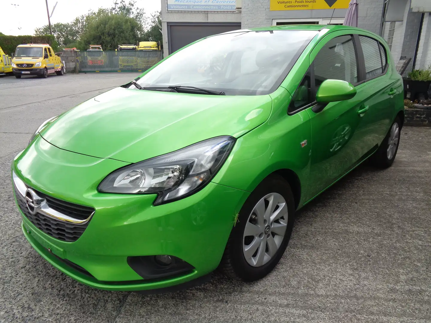 Opel Corsa 1.2i Enjoy Groen - 2
