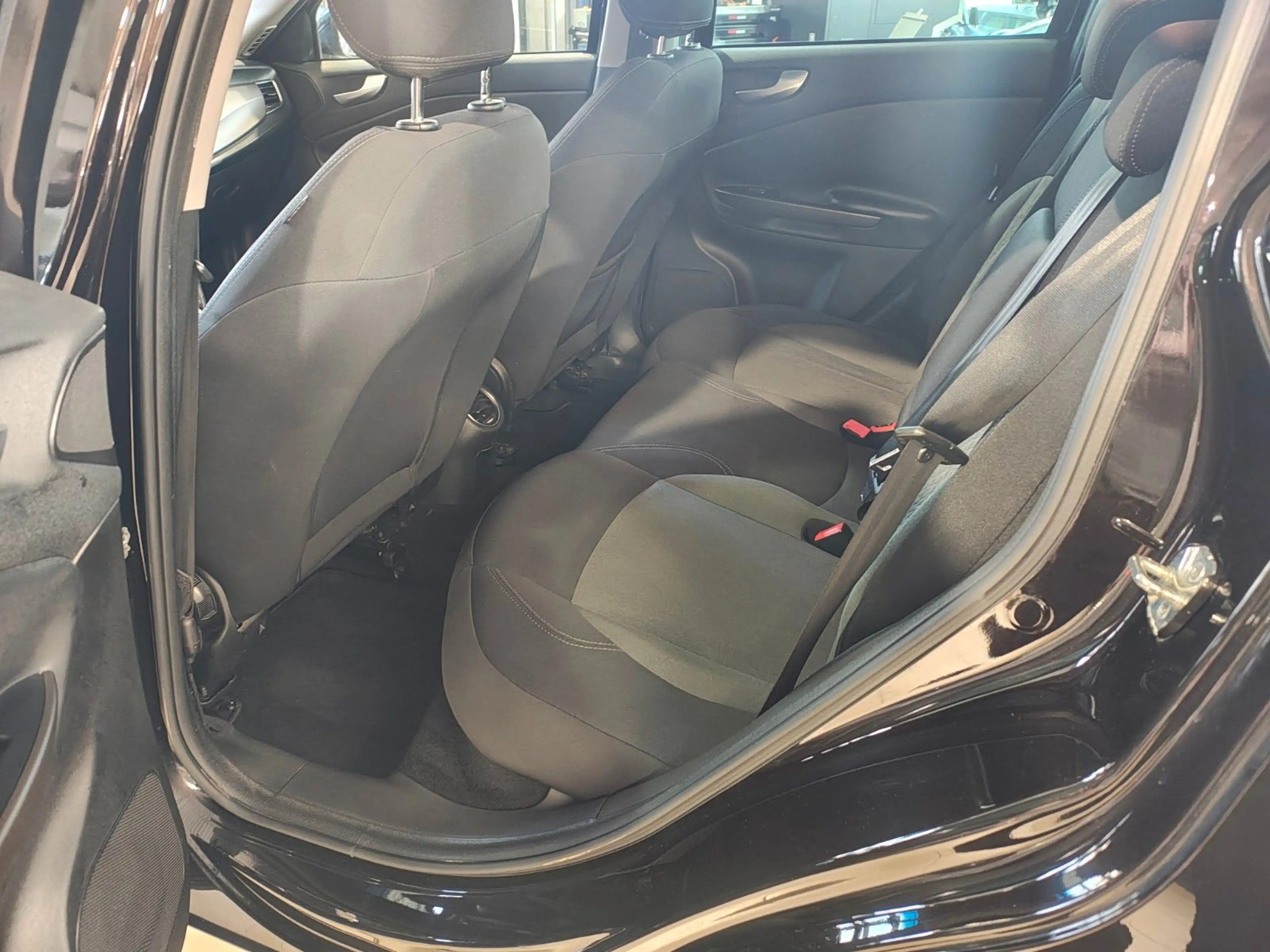 Alfa Romeo Giulietta Turismo — photo 9