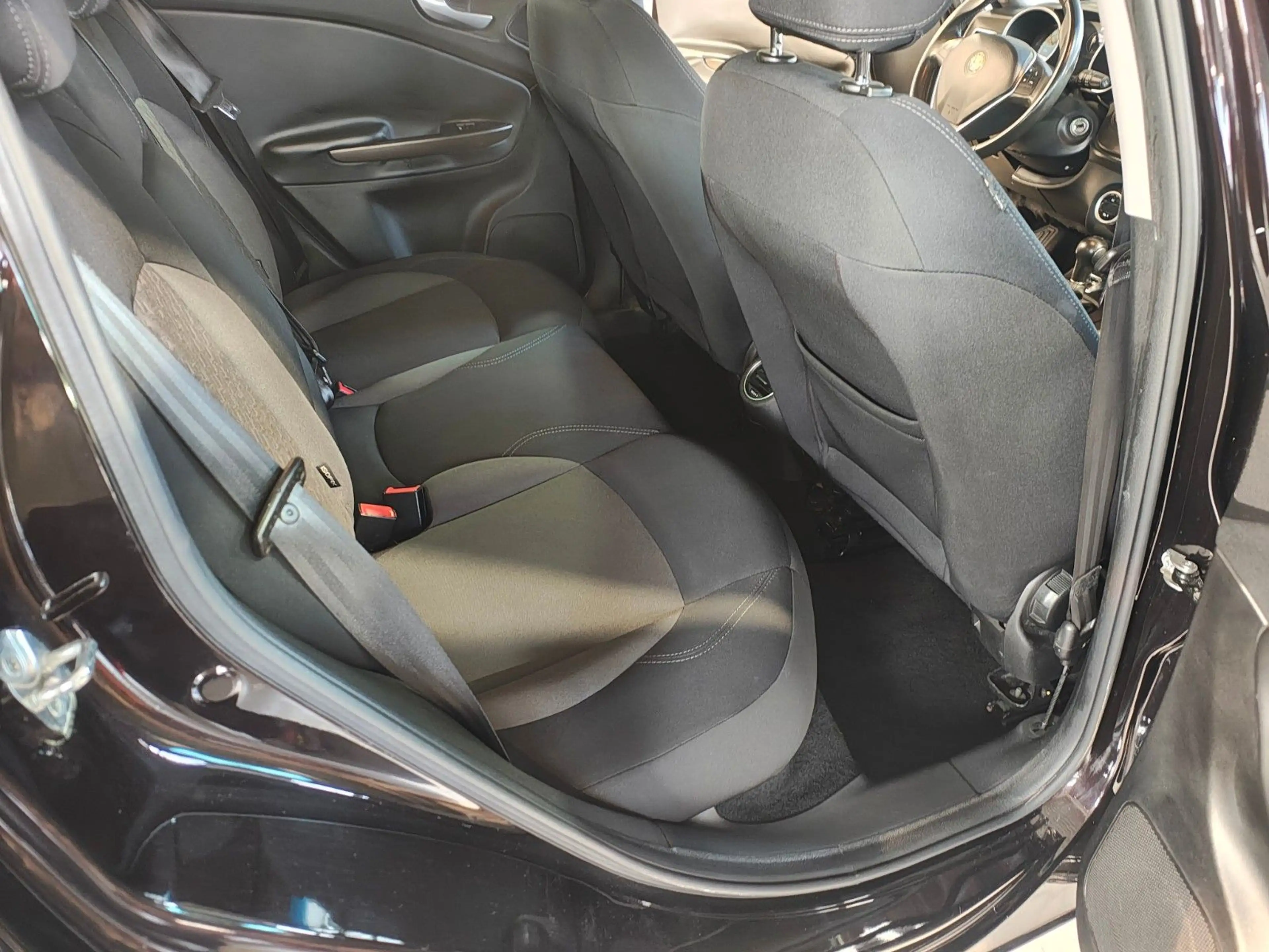 Alfa Romeo Giulietta Turismo — photo 11