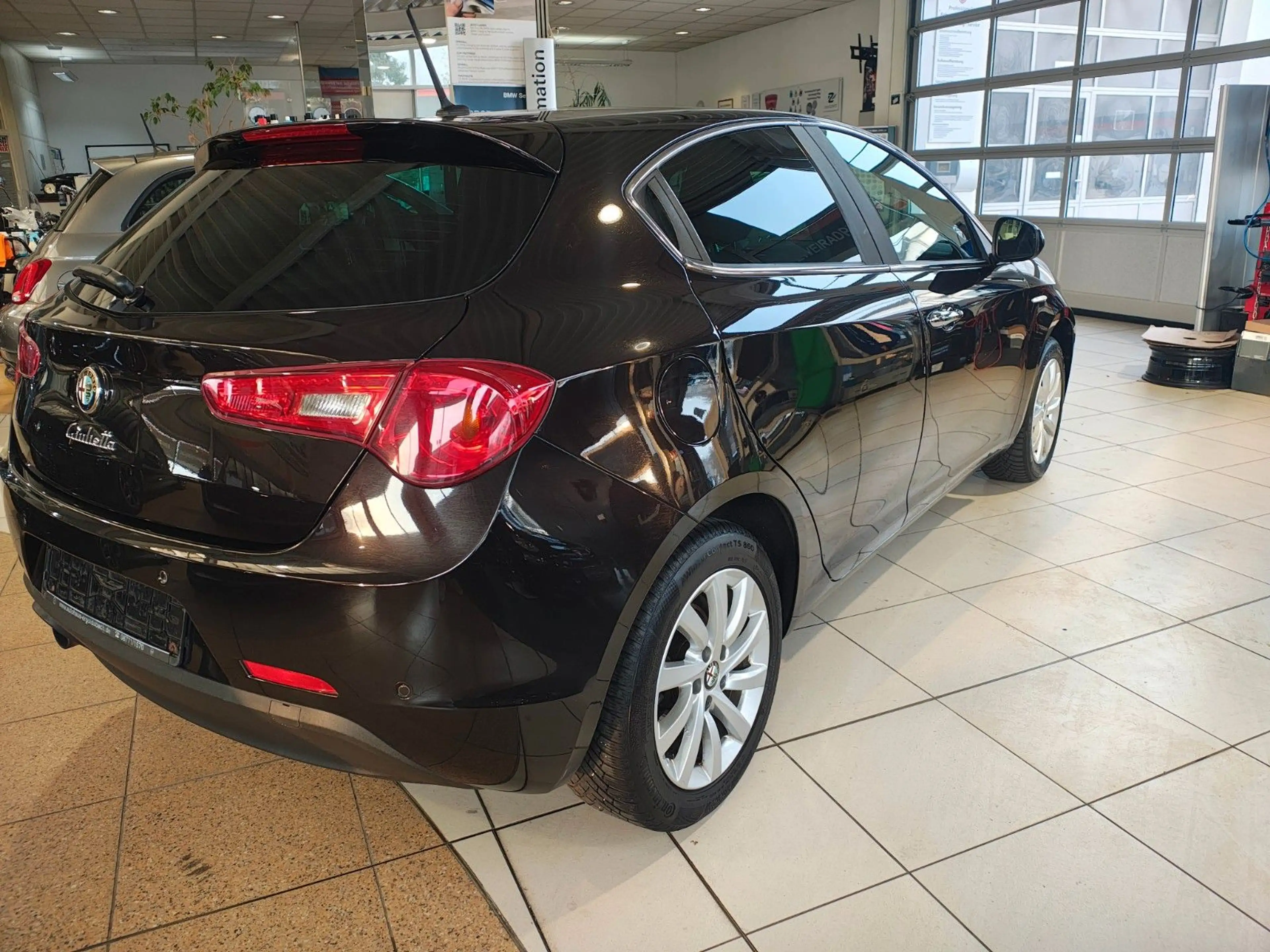 Alfa Romeo Giulietta Turismo — photo 6