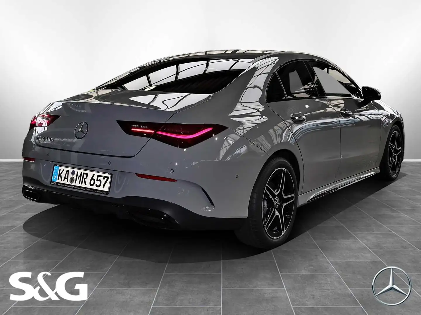 Mercedes-Benz CLA 180 Coupé AMG MBUX+LED+360°+Distro+Pano+18LM Grau - 2