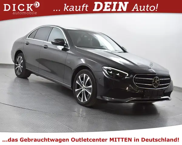 Mercedes-Benz E 300 de Avantg FACELIFT WIDESC+KAMER+STANDHZ+AHK