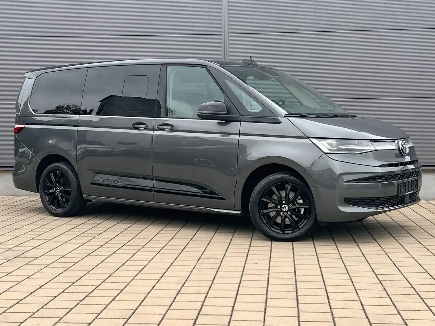 Volkswagen T7 Multivan Edition Lang*Pano*AHK*ACC*HUD*Harman Grau - 2
