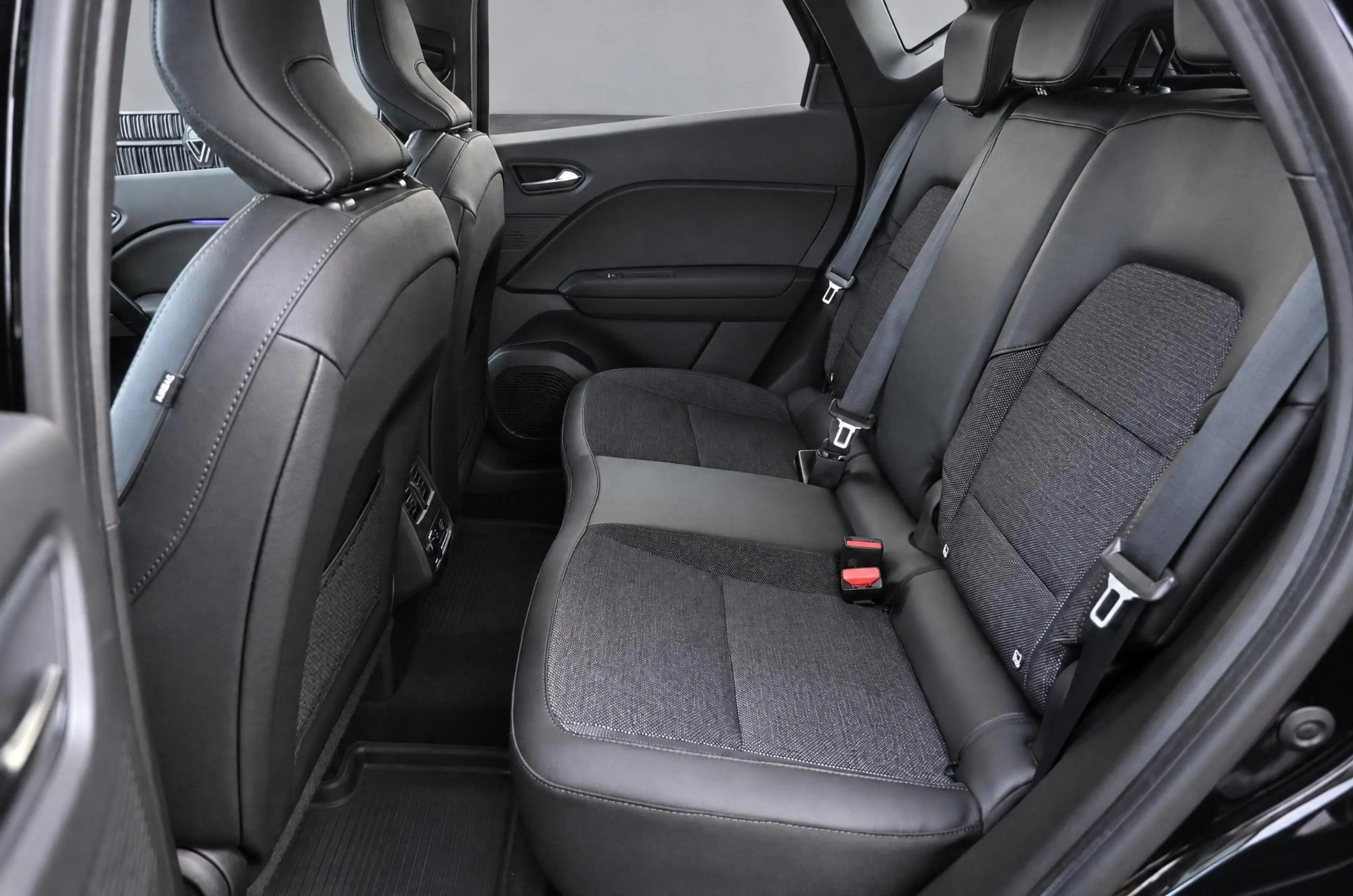 Renault Captur E-Tech Hybrid 145 Rive Gauche | TREKHAAK | CAMERA — photo 12