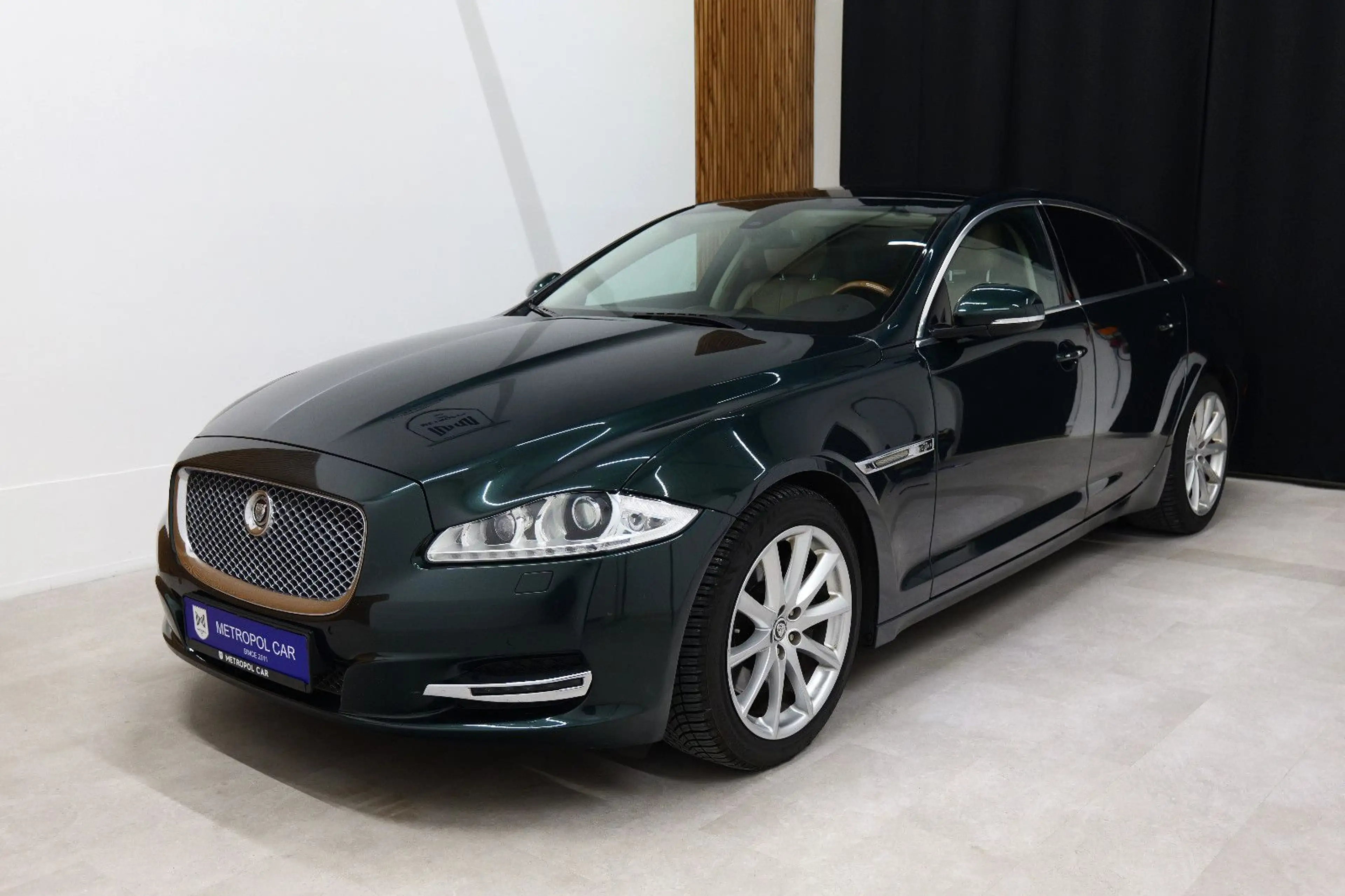 Jaguar XJ 3.0 D V6 Premium Luxury*Garantie*Finanzierung — photo 9
