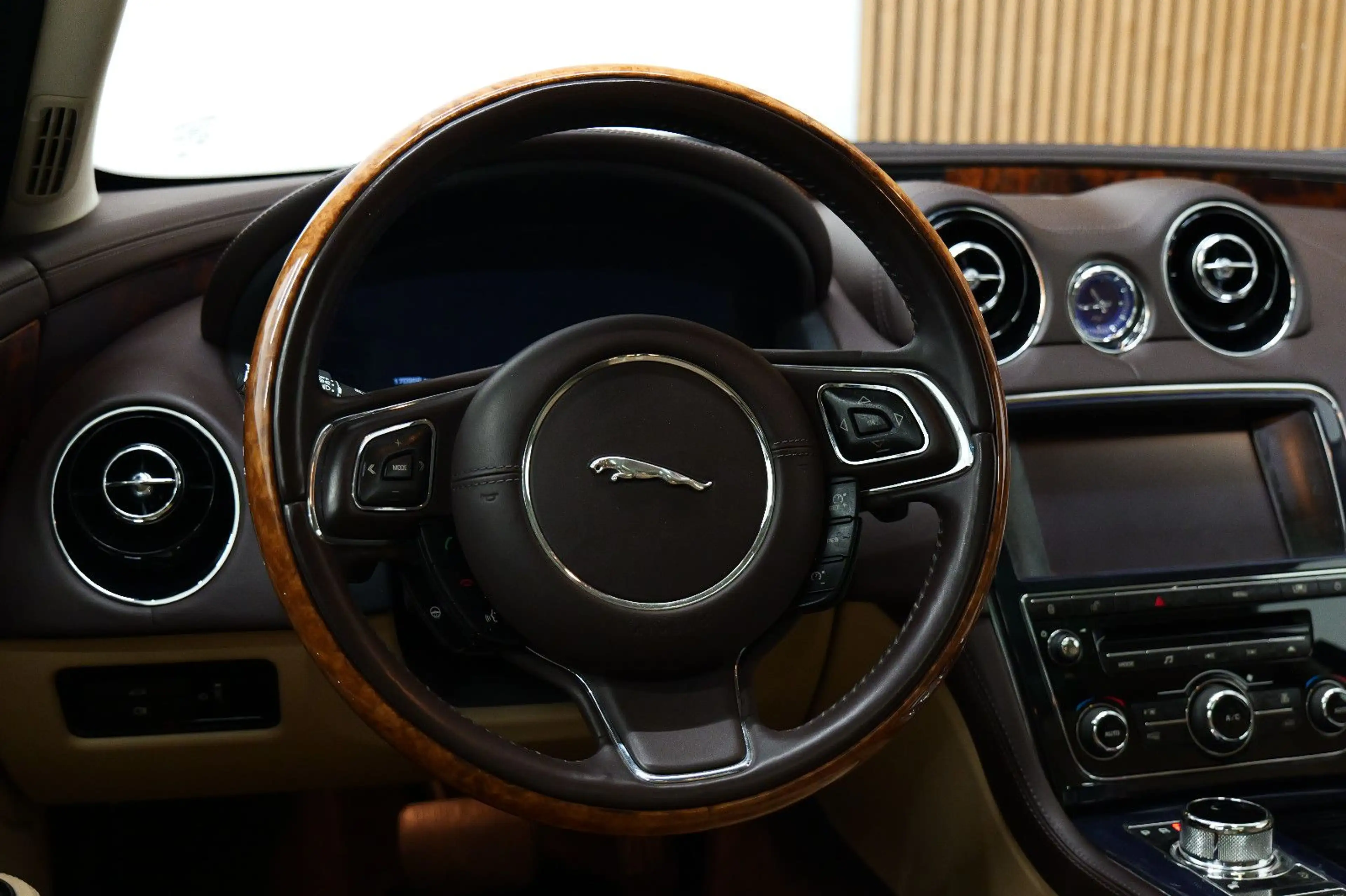 Jaguar XJ 3.0 D V6 Premium Luxury*Garantie*Finanzierung — photo 12