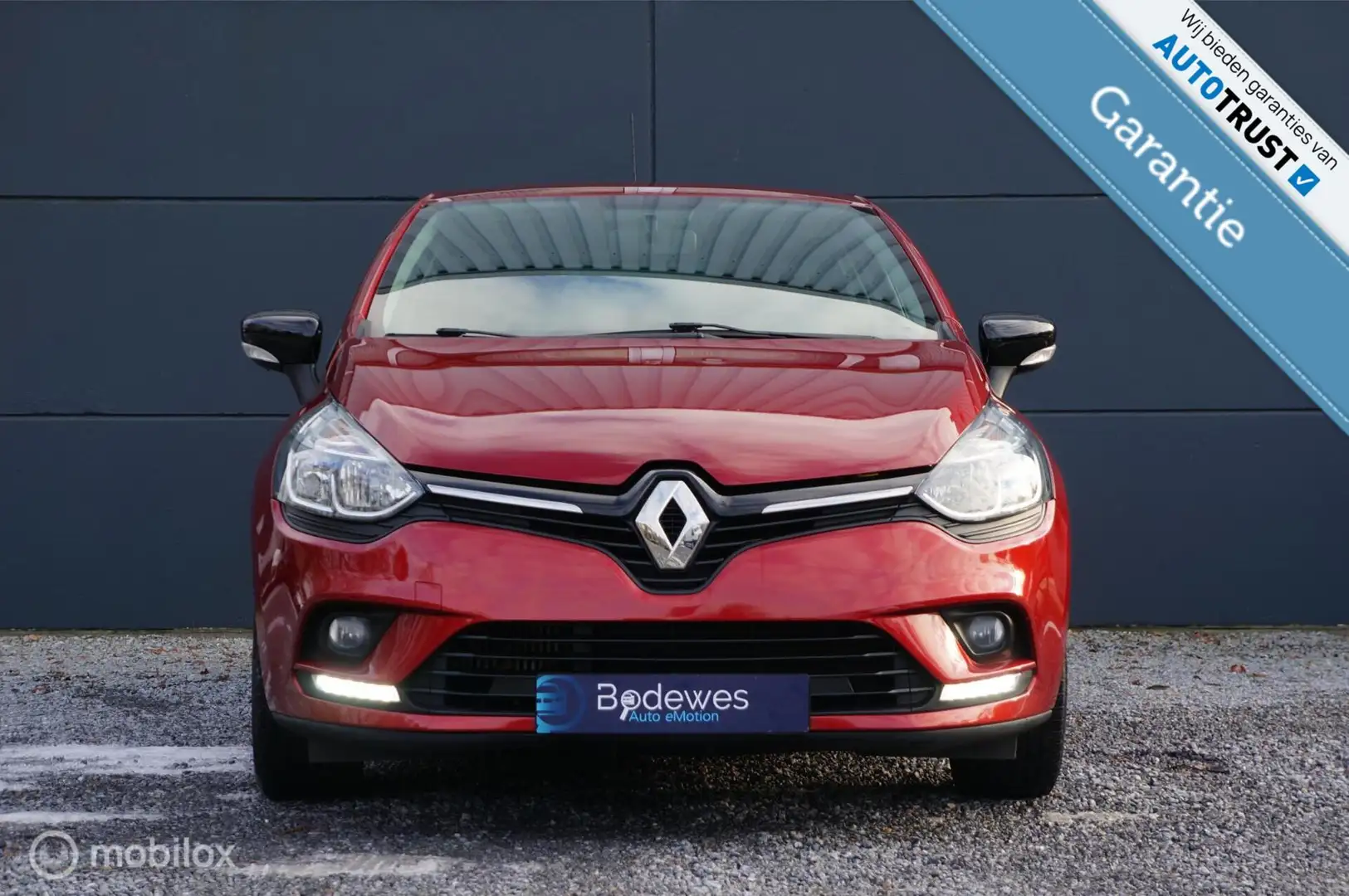Renault Clio 0.9 TCe 90pk Limited Navi Cruise PDC Bluetooth! Rot - 2