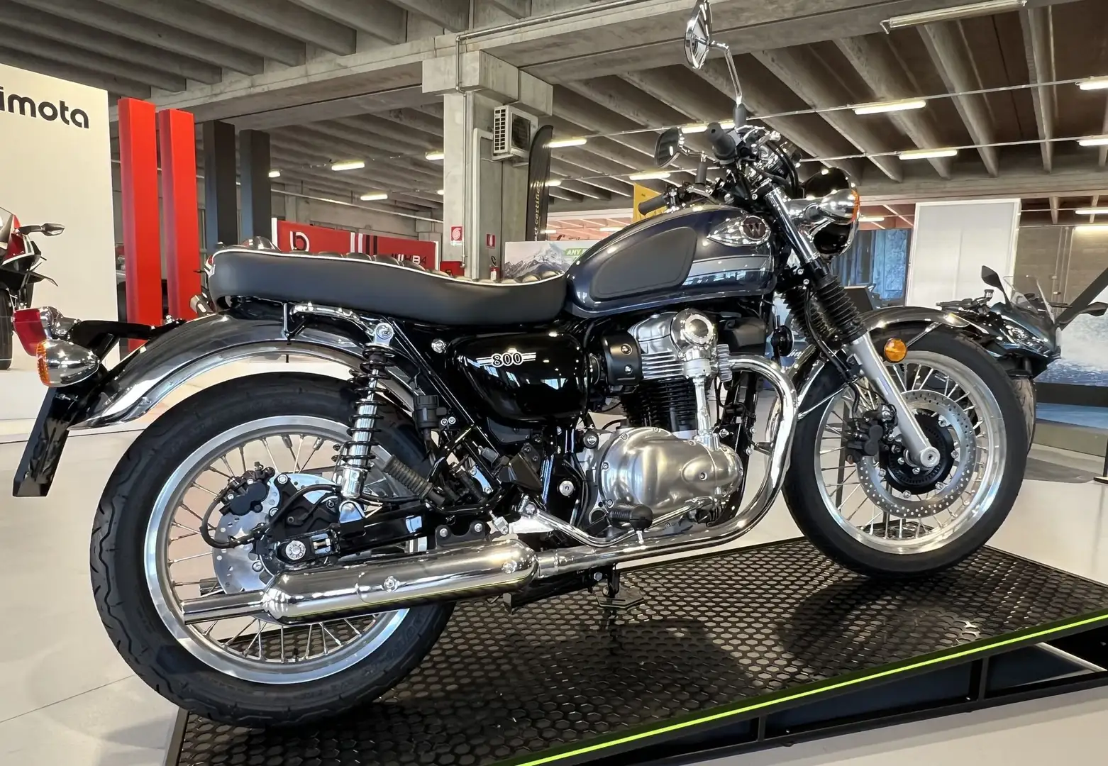 Kawasaki W 800 Kawasaki W800 - 1