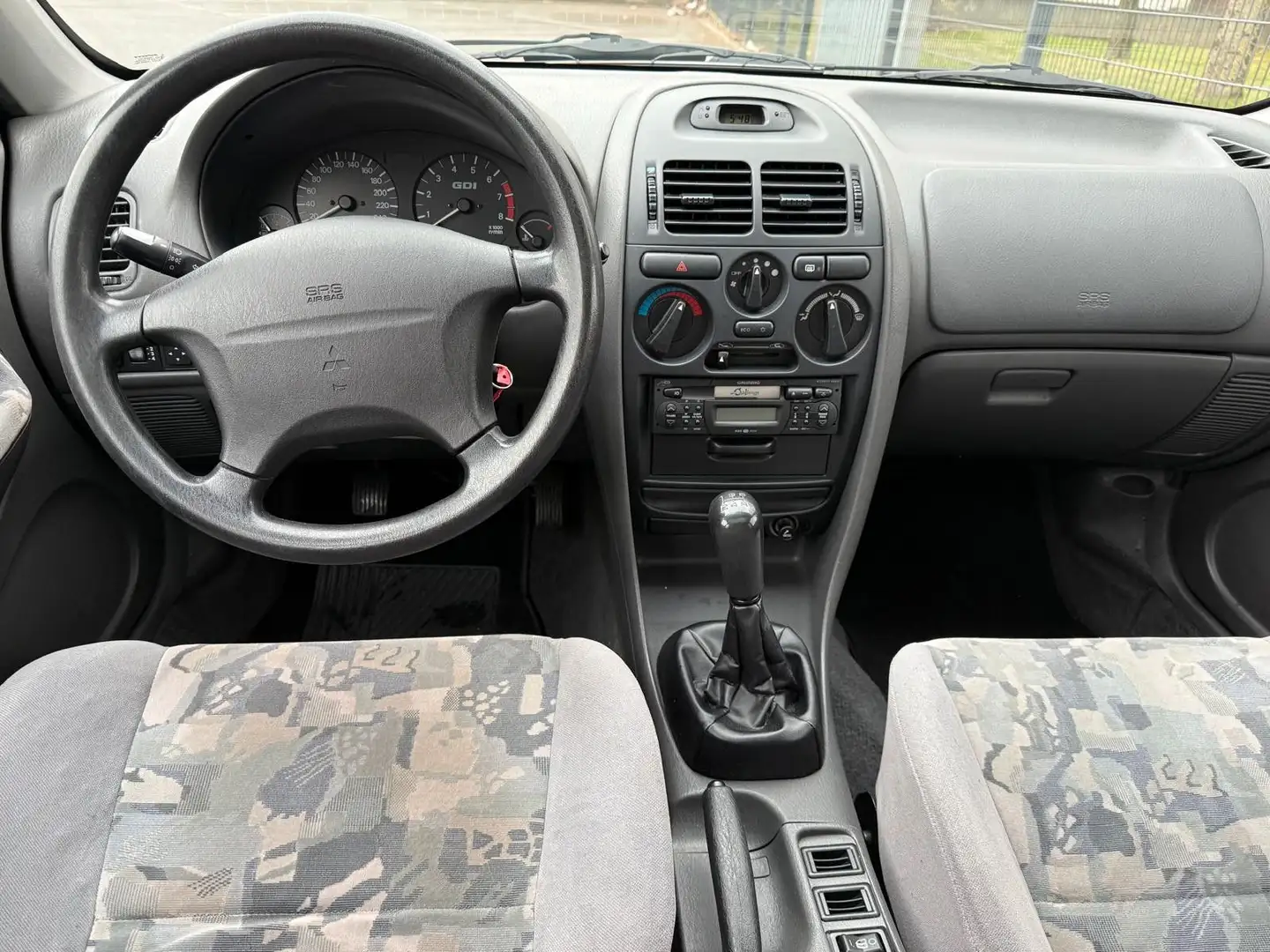 Mitsubishi Carisma GDI LX  Klima Azul - 2