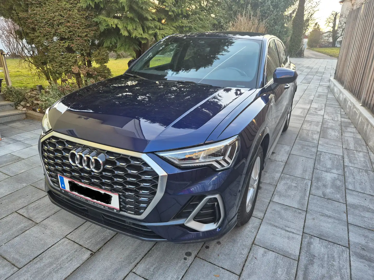Audi Q3 Q3+Sportback+45+TFSI+e+S-tronic+S-line+S-line Blau - 1
