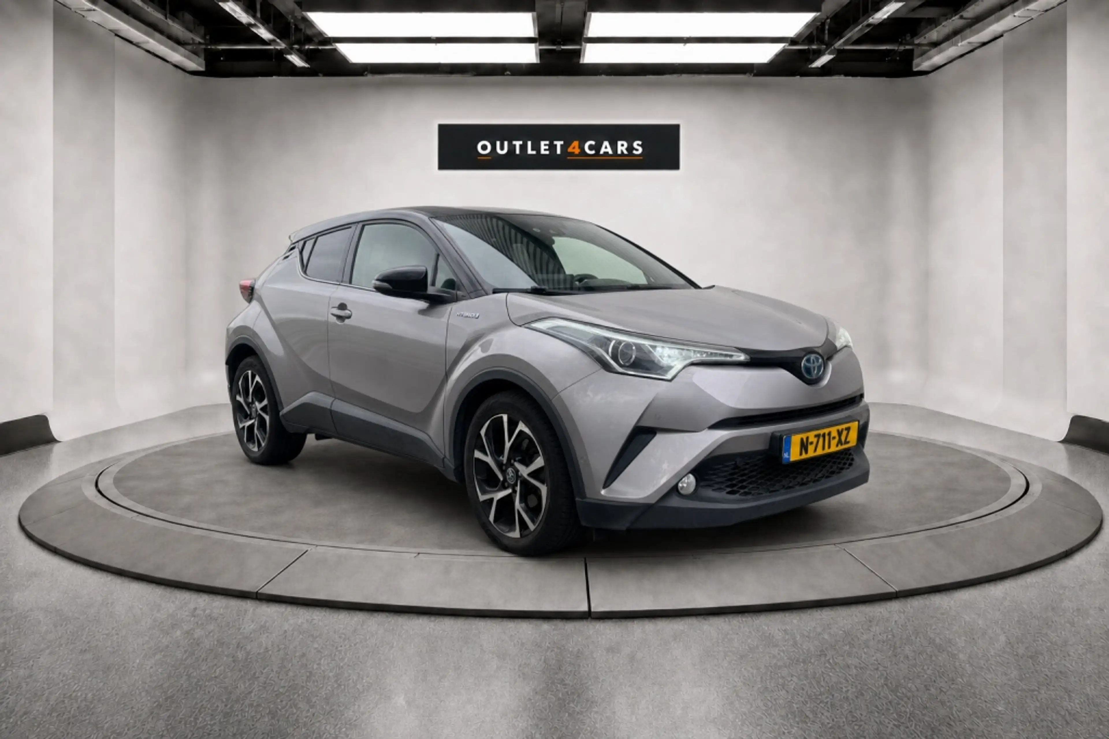 Toyota C-HR 1.8 Hybrid Dynamic — photo 7