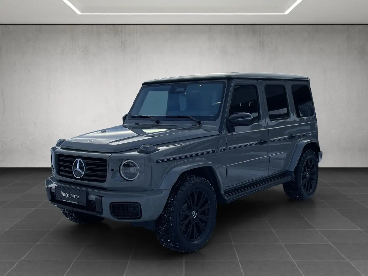 Mercedes-Benz G 450 d Stdhzg MBUX AMG AHK Night Gris - 2