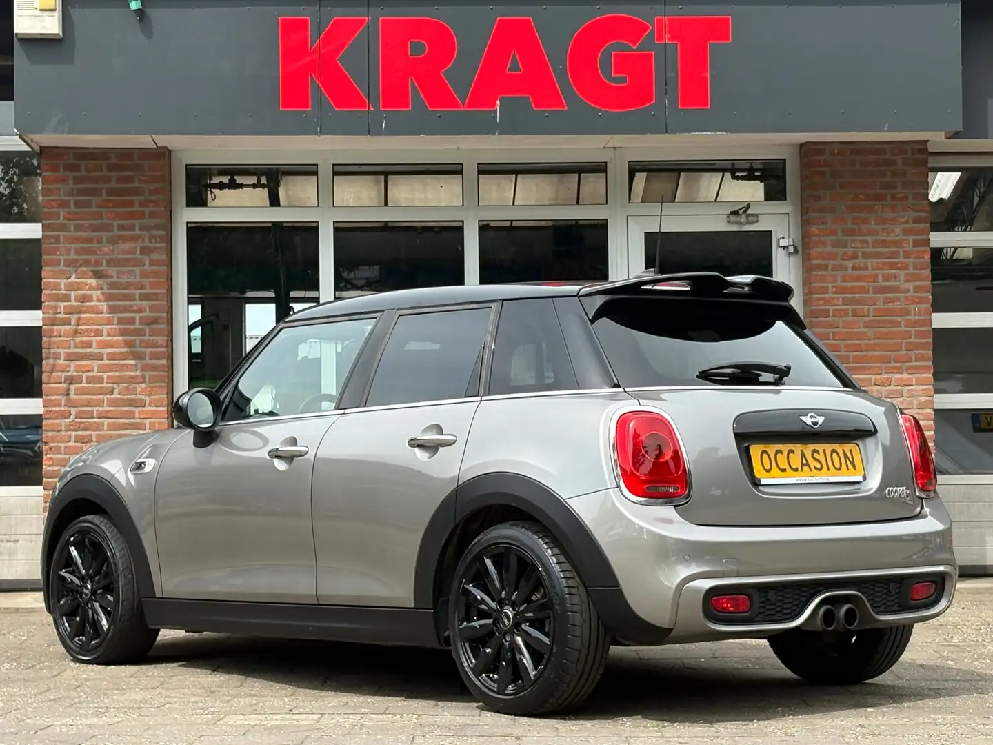 MINI Cooper S Mini Pepper 2.0 192 pk - 5drs - AUTOMAAT - leder - Gris - 2