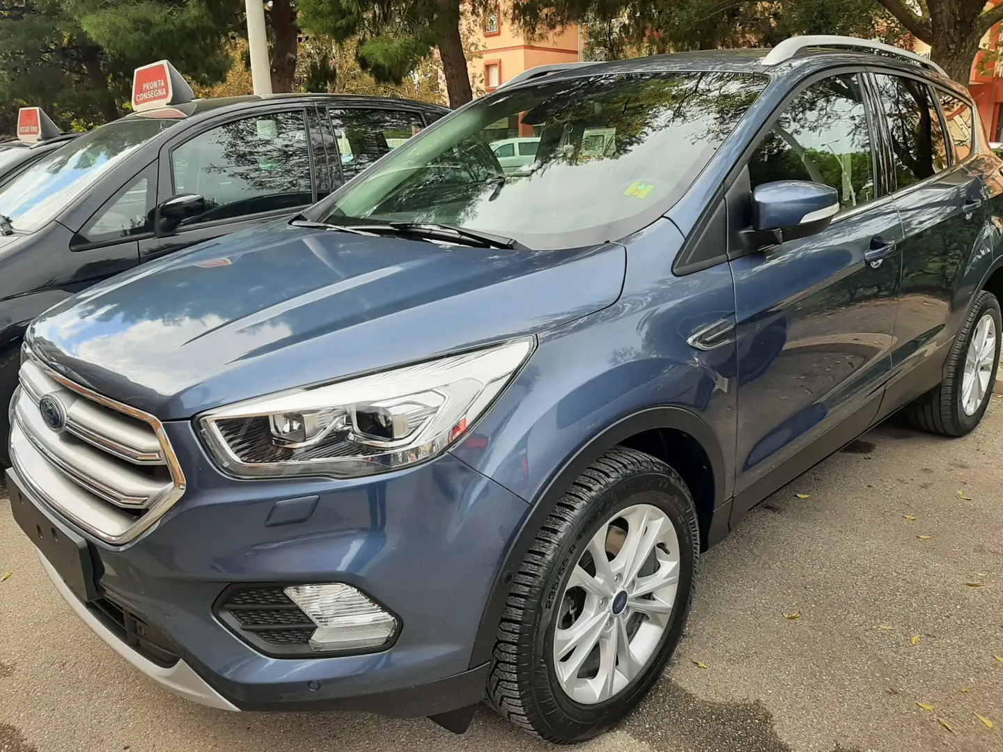 Ford Kuga 1.5 TDCI 120 CV S&S 2WD TITANIUM Blau - 2