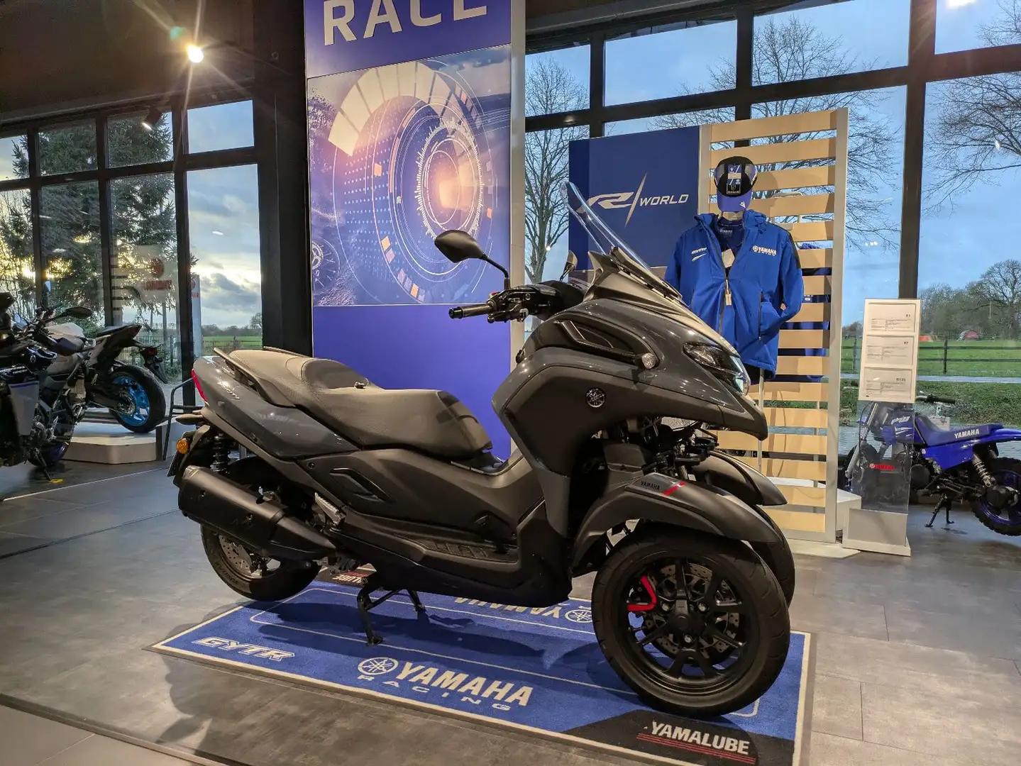 Yamaha TriCity 300 Gris - 1