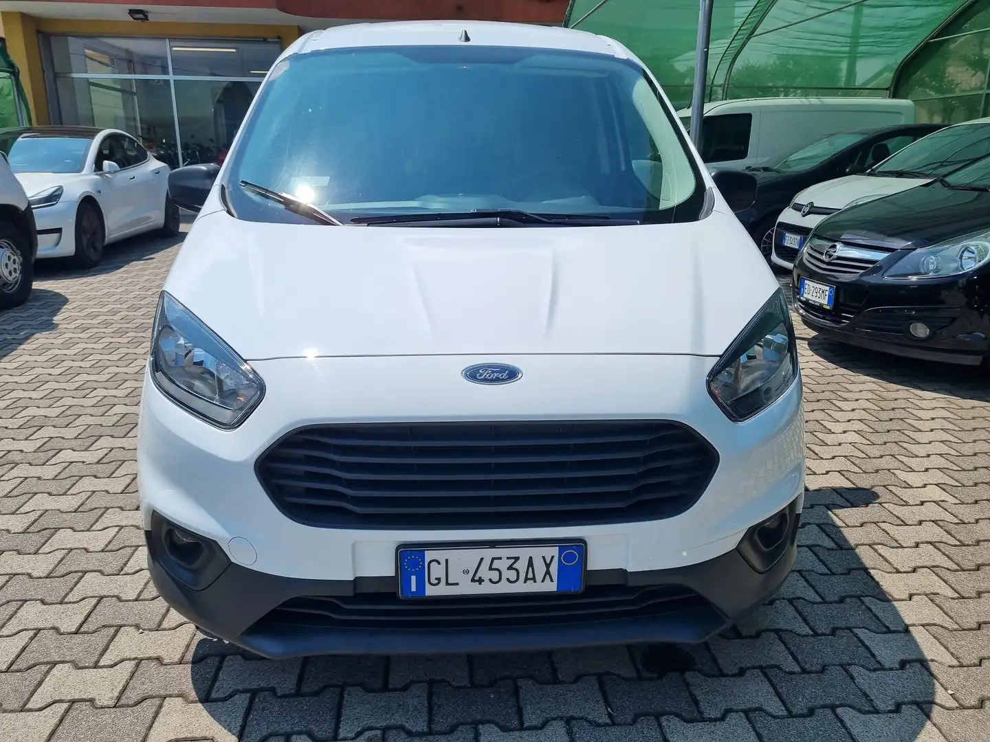 Ford Tourneo Courier Alb - 2