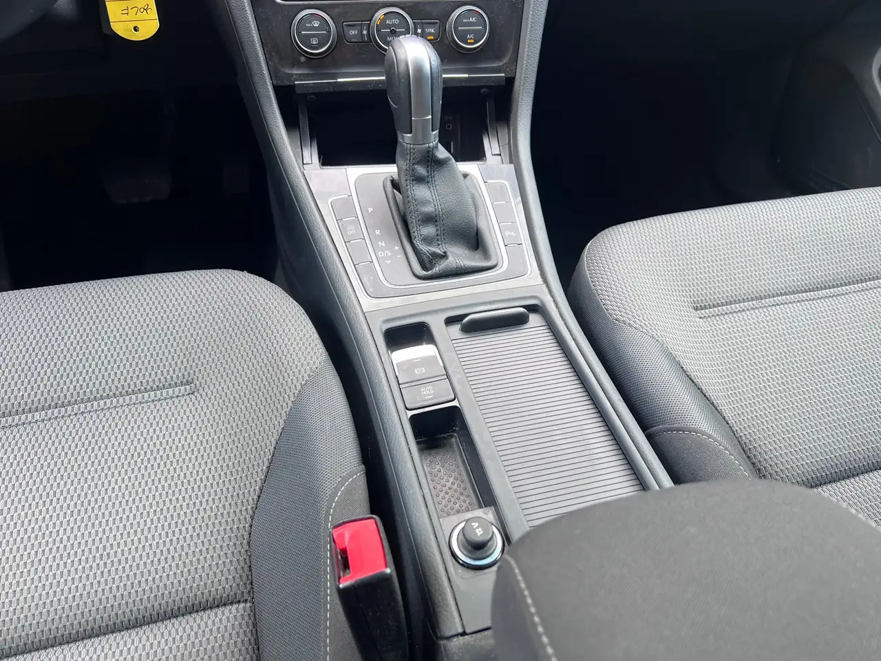 Volkswagen Golf — photo 32 sur 39