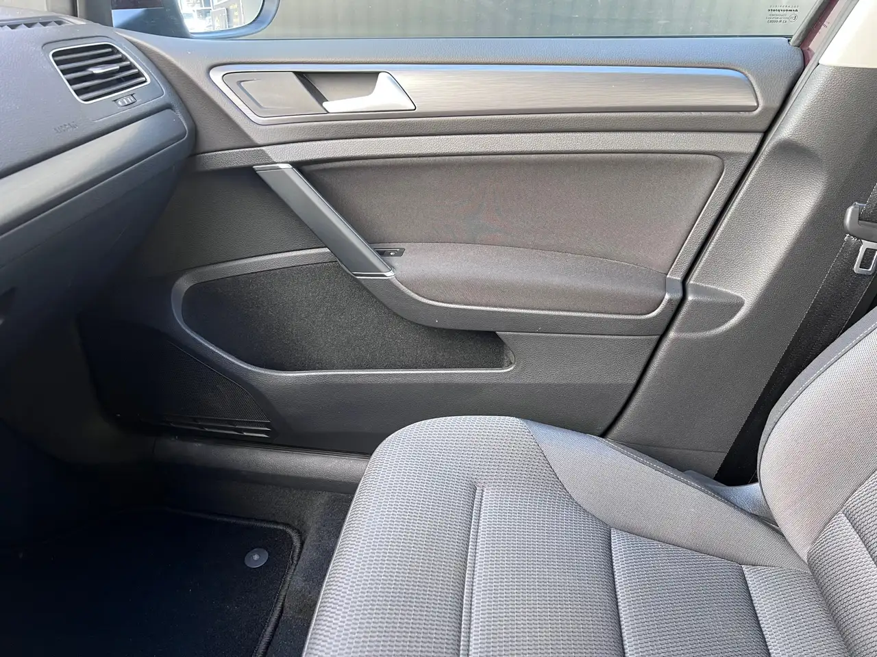 Volkswagen Golf — photo 15 sur 39