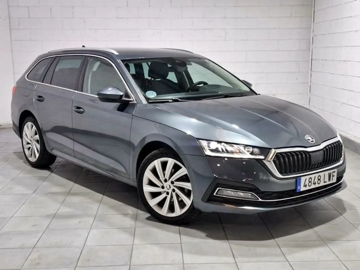 Skoda Octavia Combi 2.0 TDI 110kW (150CV) DSG Style Gris - 2