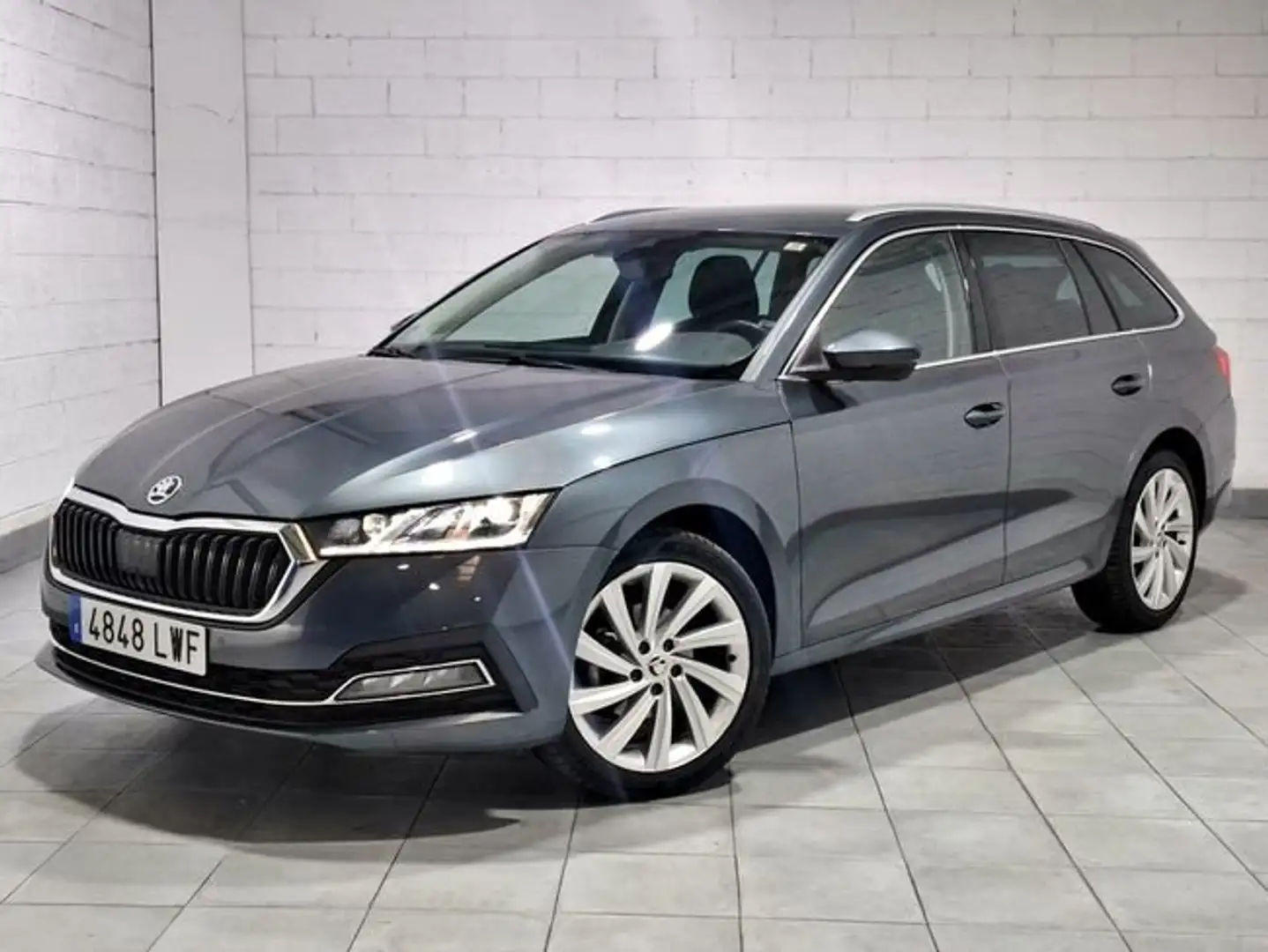 Skoda Octavia Combi 2.0 TDI 110kW (150CV) DSG Style Gris - 1