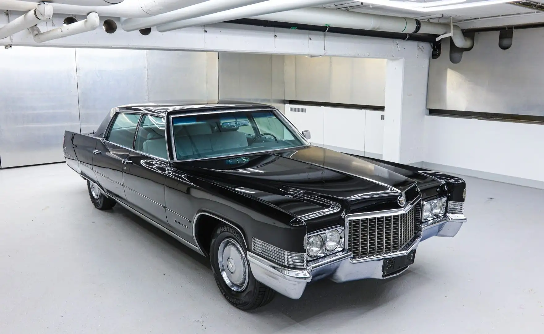 Cadillac Fleetwood Sixty Special from Bulgari Collection Schwarz - 1