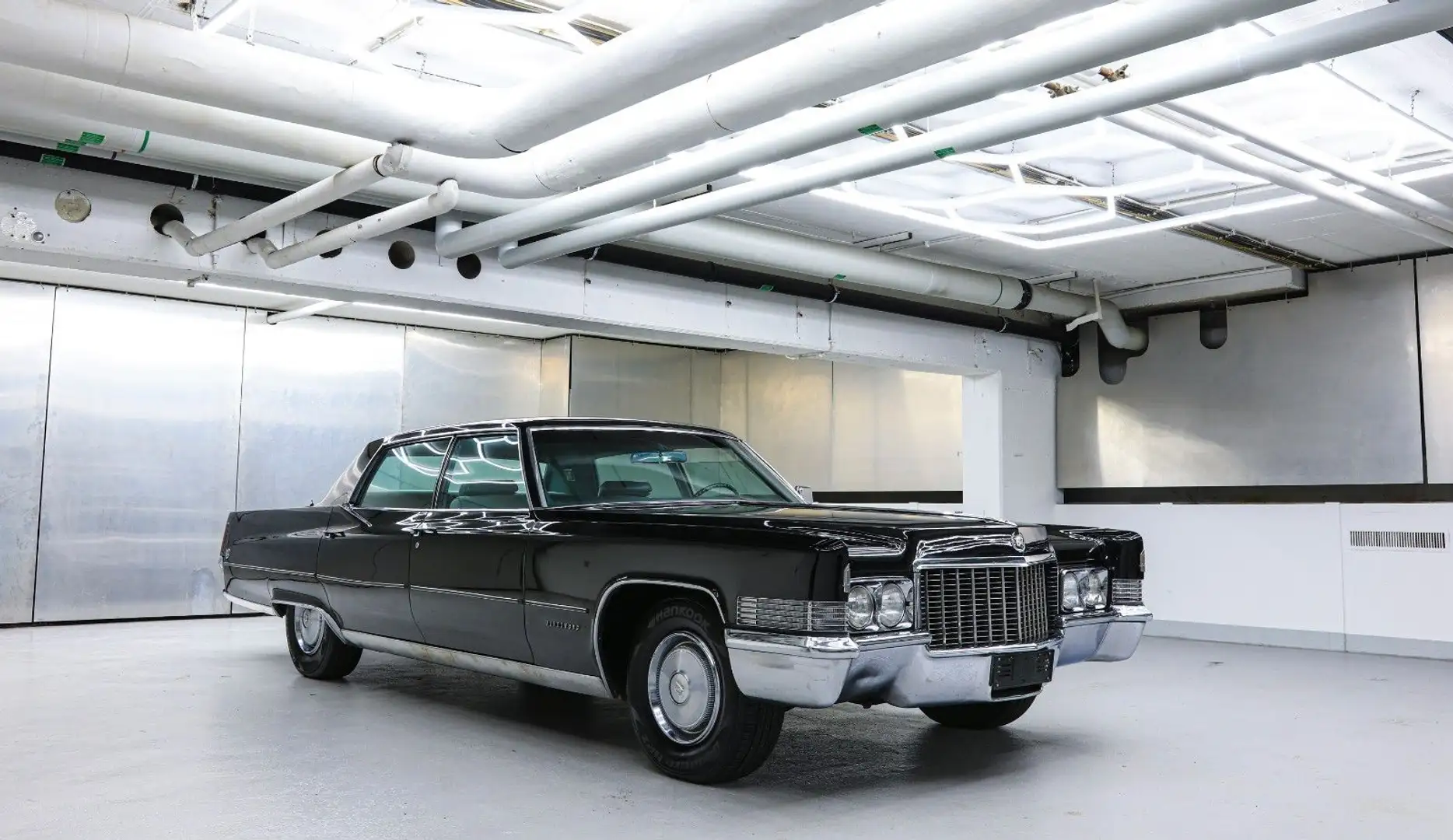 Cadillac Fleetwood Sixty Special from Bulgari Collection Schwarz - 2