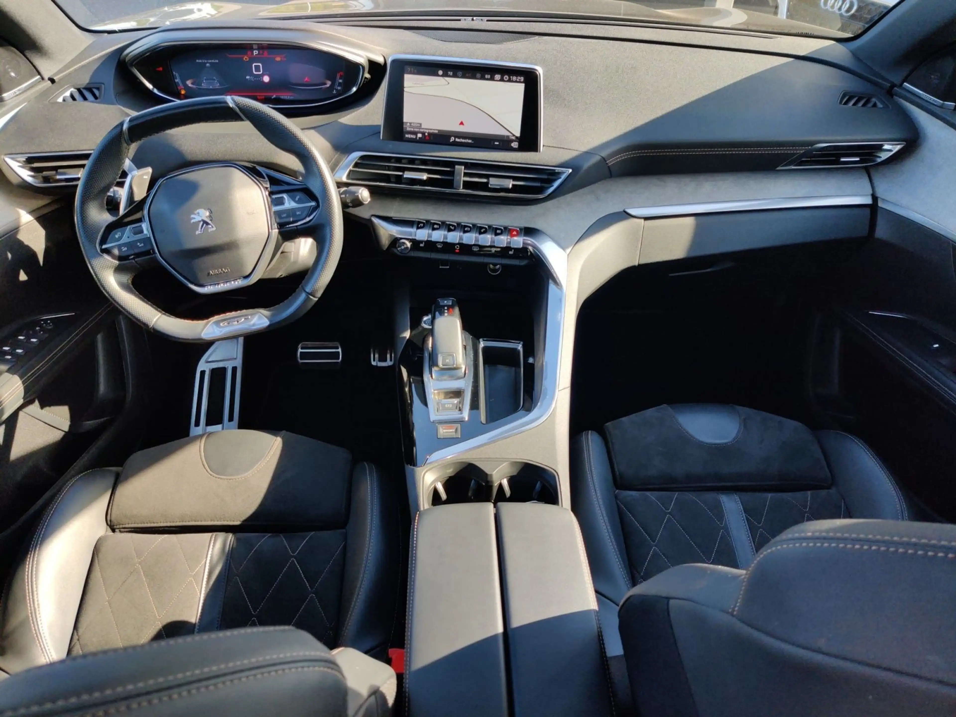 Peugeot 5008 GT 2.0 Blue HDi 180 Automatik, Panoramadach — photo 10