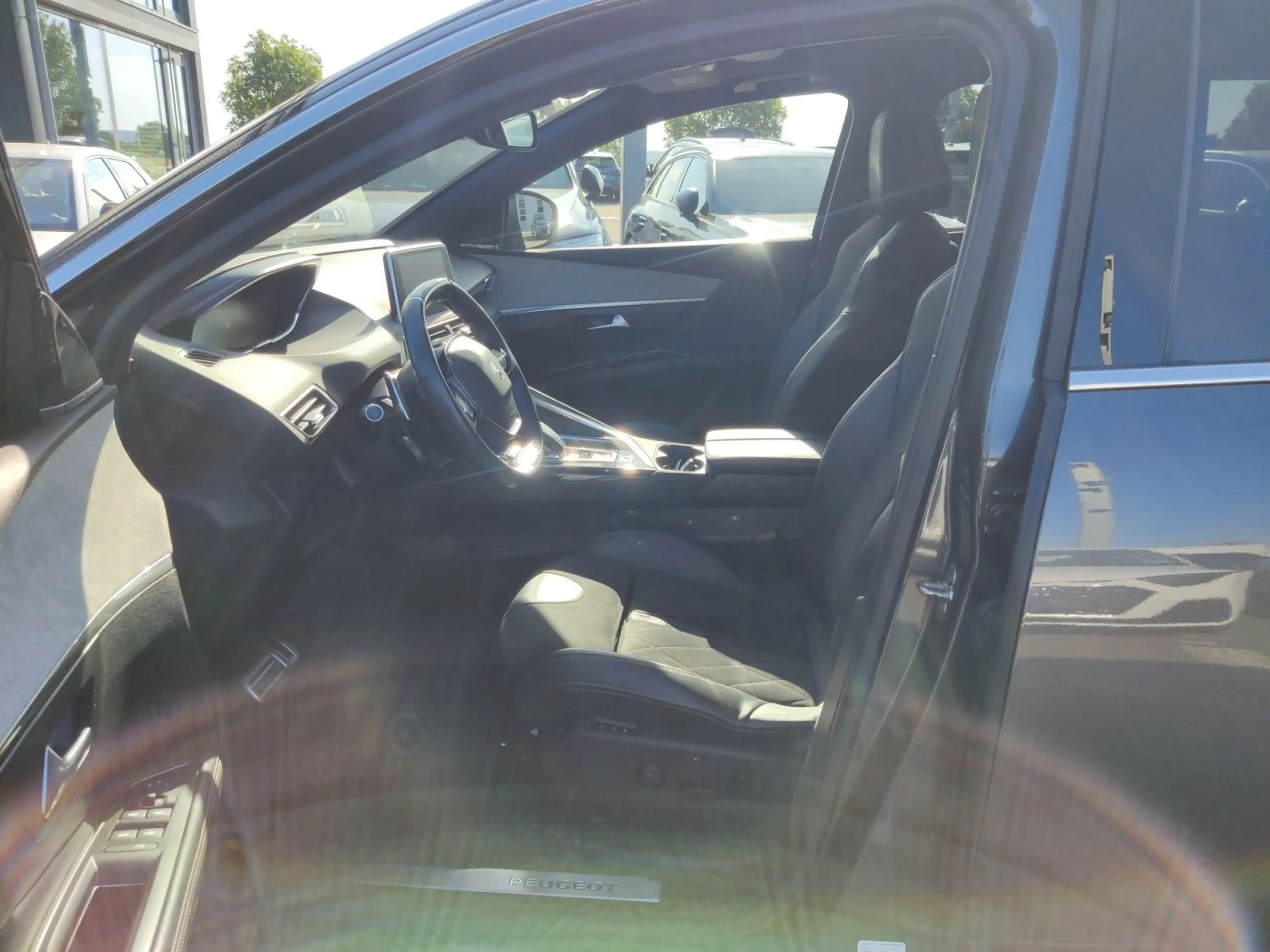 Peugeot 5008 GT 2.0 Blue HDi 180 Automatik, Panoramadach — photo 9