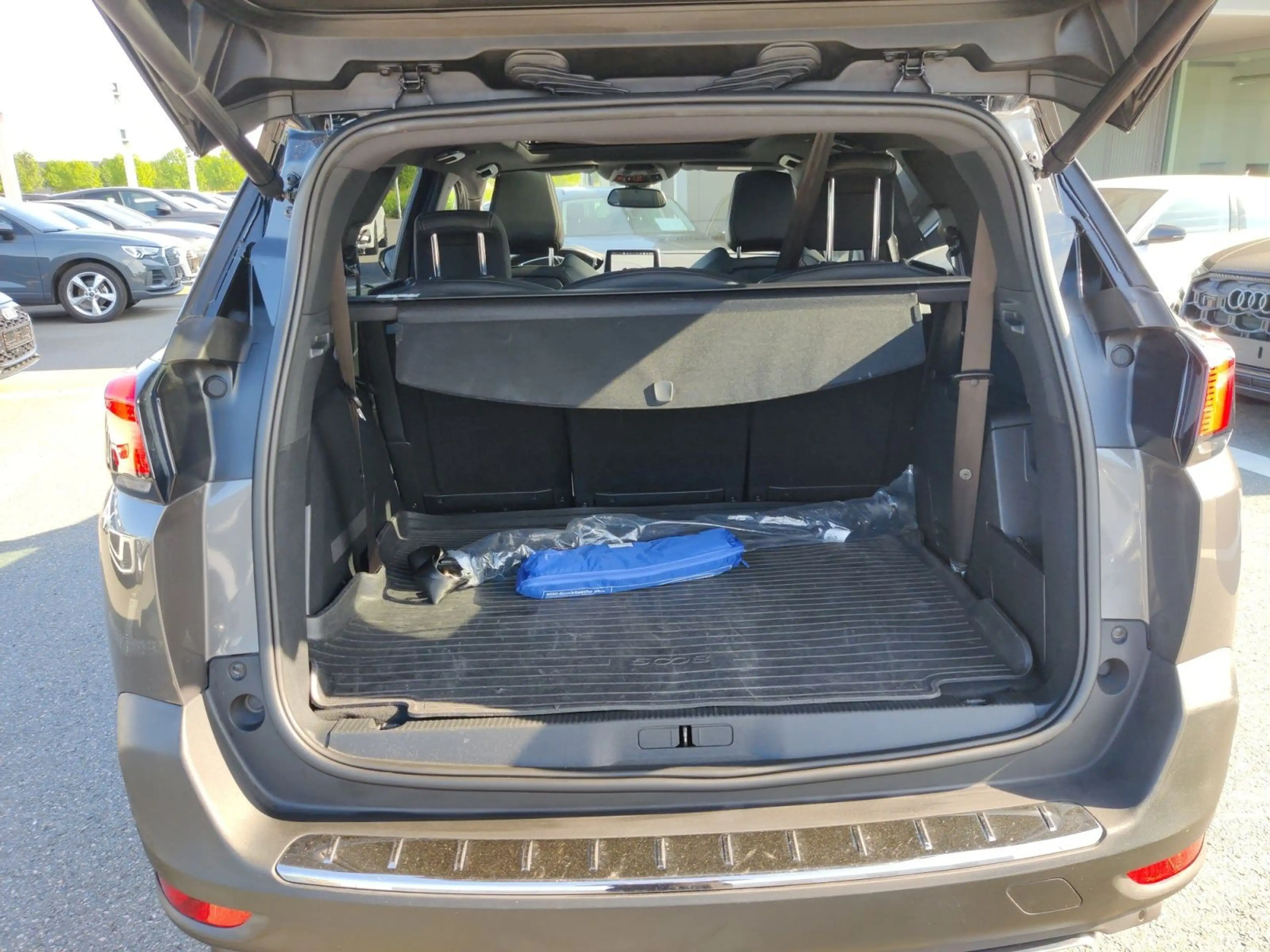 Peugeot 5008 GT 2.0 Blue HDi 180 Automatik, Panoramadach — photo 14