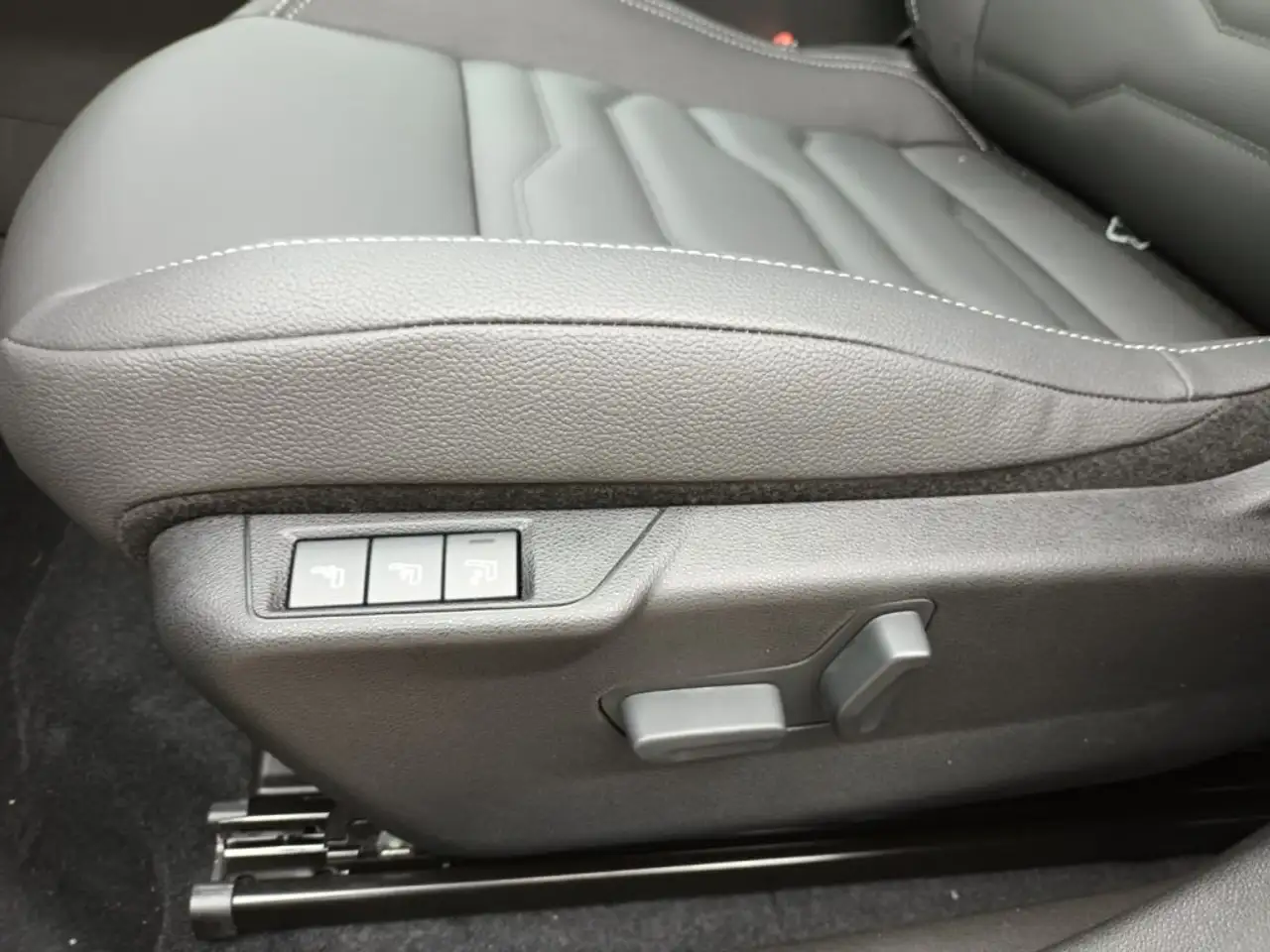 Jeep Avenger 2026 — фото 15