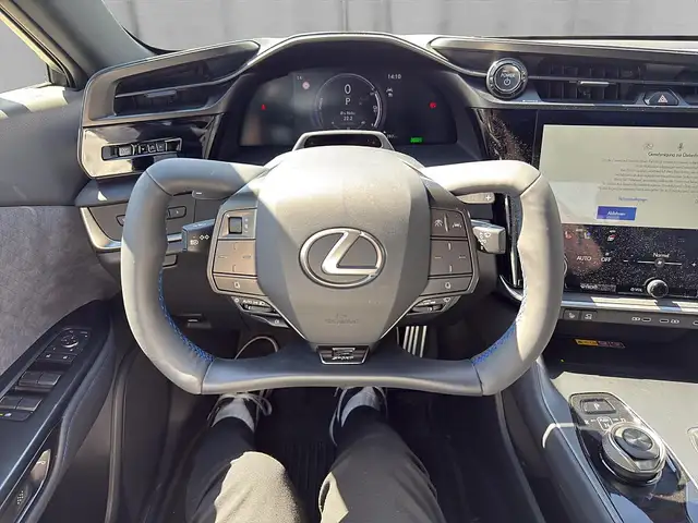 Lexus RZ 550e F Sport 77kWh Direct4 Ansicht 23