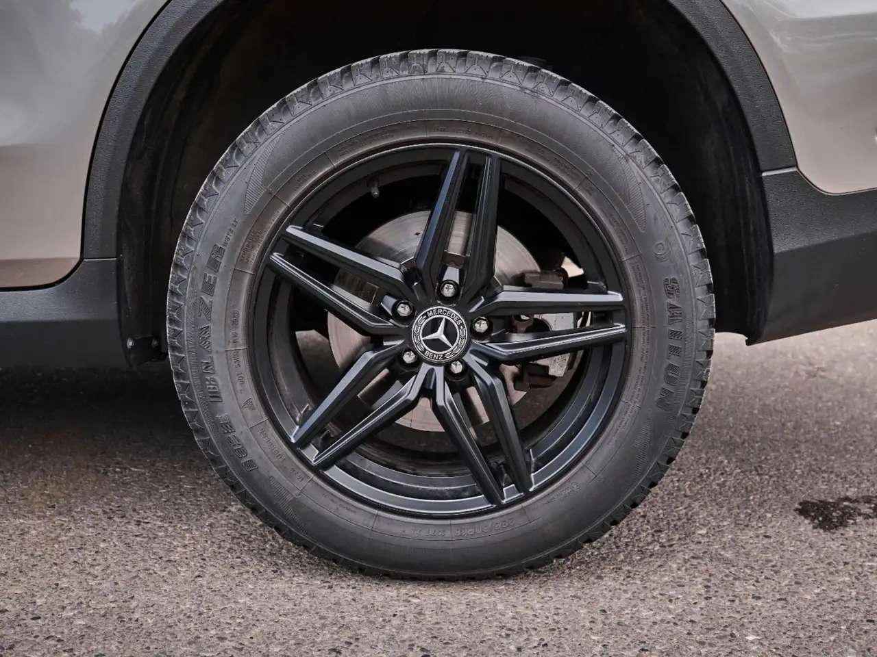 Mercedes-Benz GLC снимка Mercedes-Benz GLC