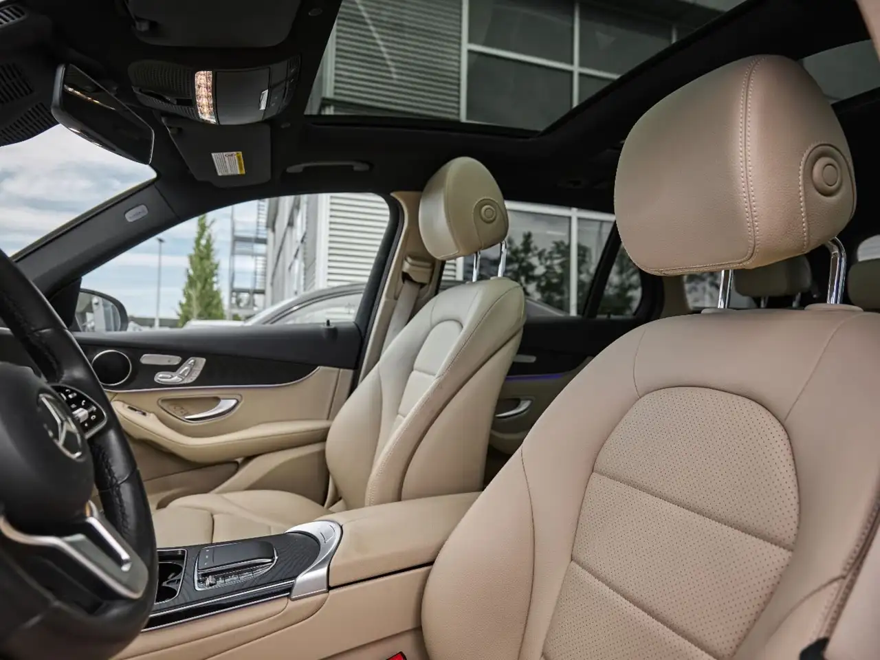 Mercedes-Benz GLC снимка Mercedes-Benz GLC