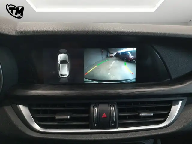 Alfa Romeo Stelvio view 15