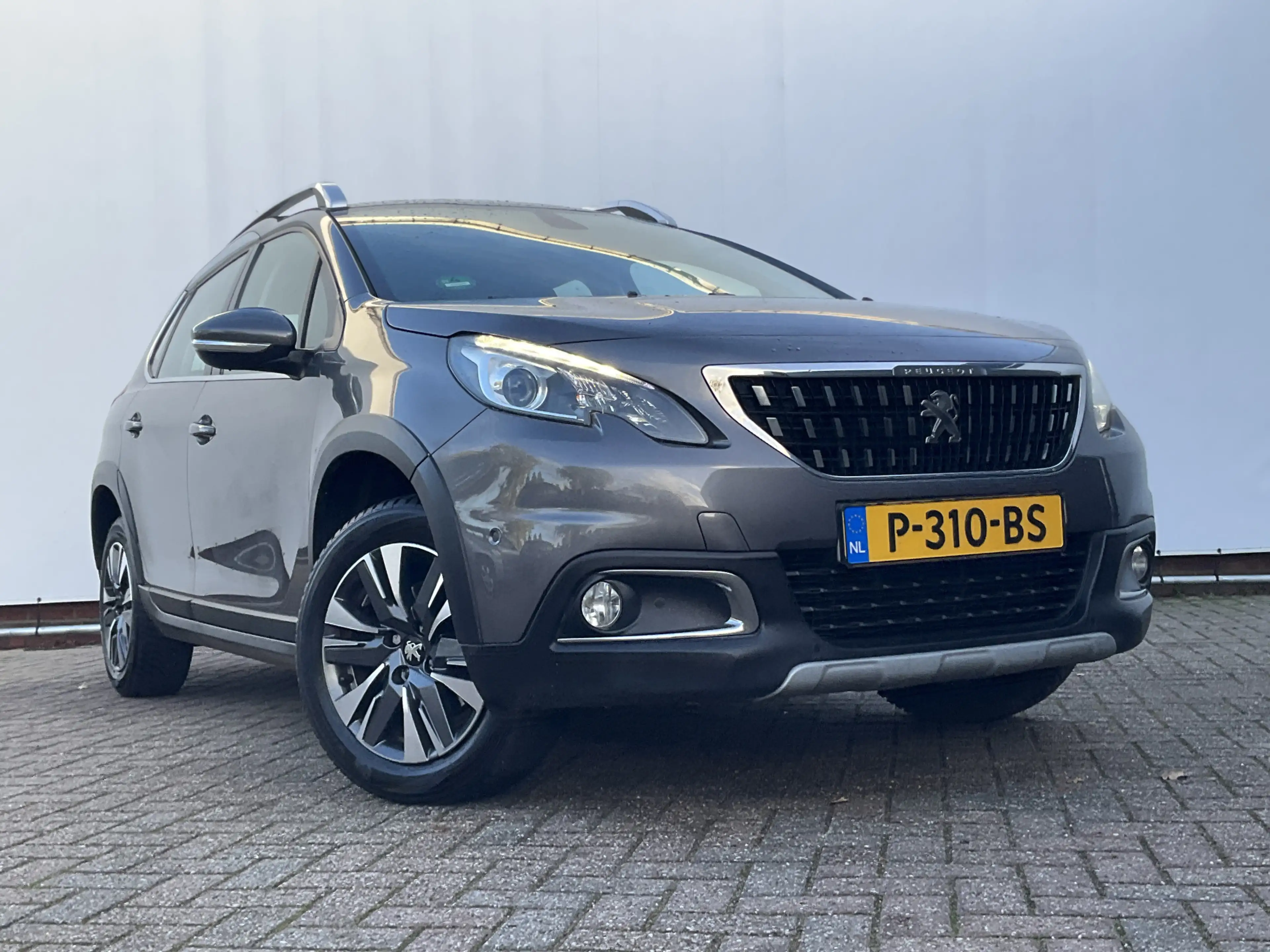 Peugeot 2008 1.2 Injectie Allure Trekhaak Carplay Camera Pano C — photo 24
