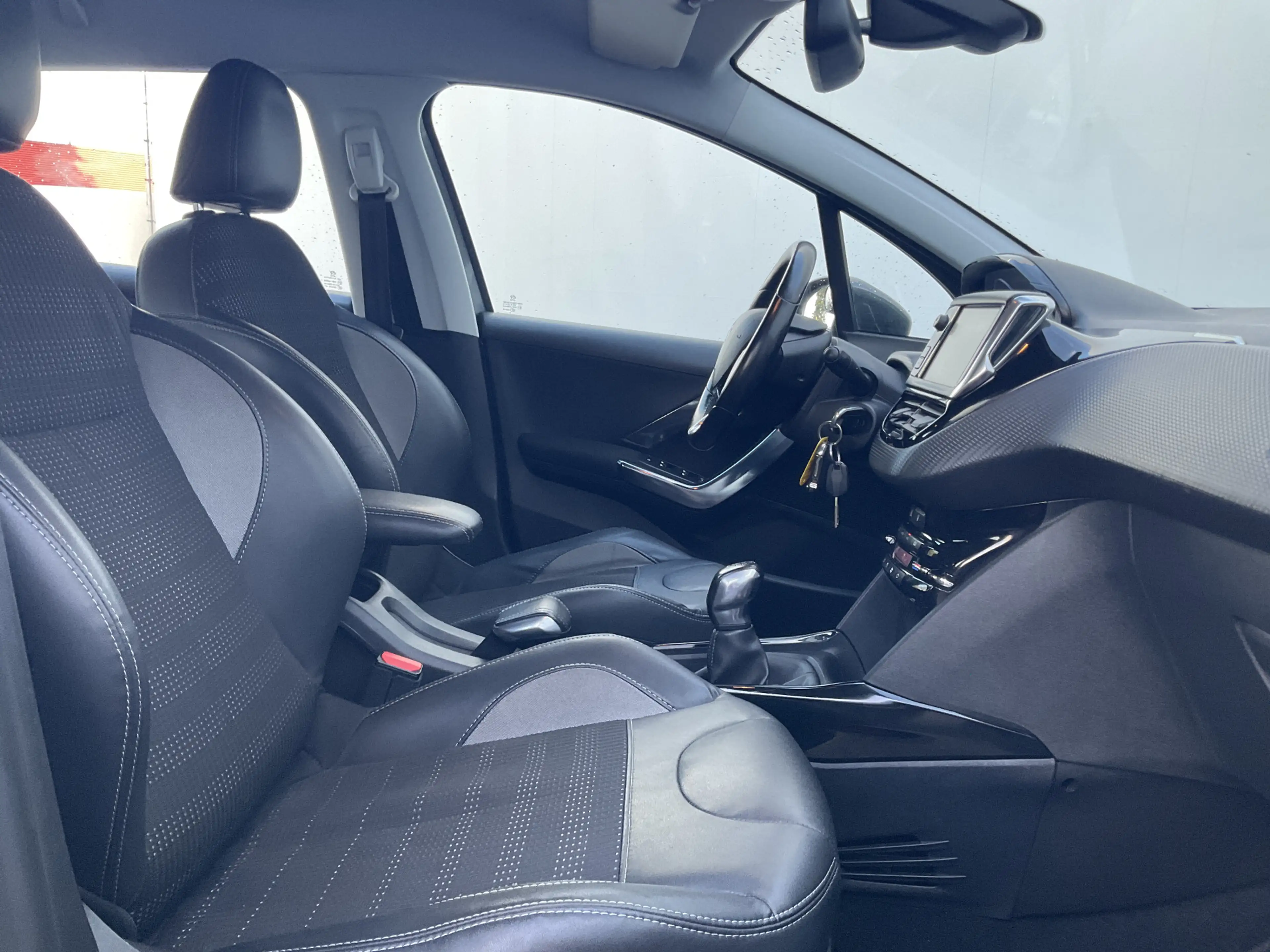 Peugeot 2008 1.2 Injectie Allure Trekhaak Carplay Camera Pano C — photo 18