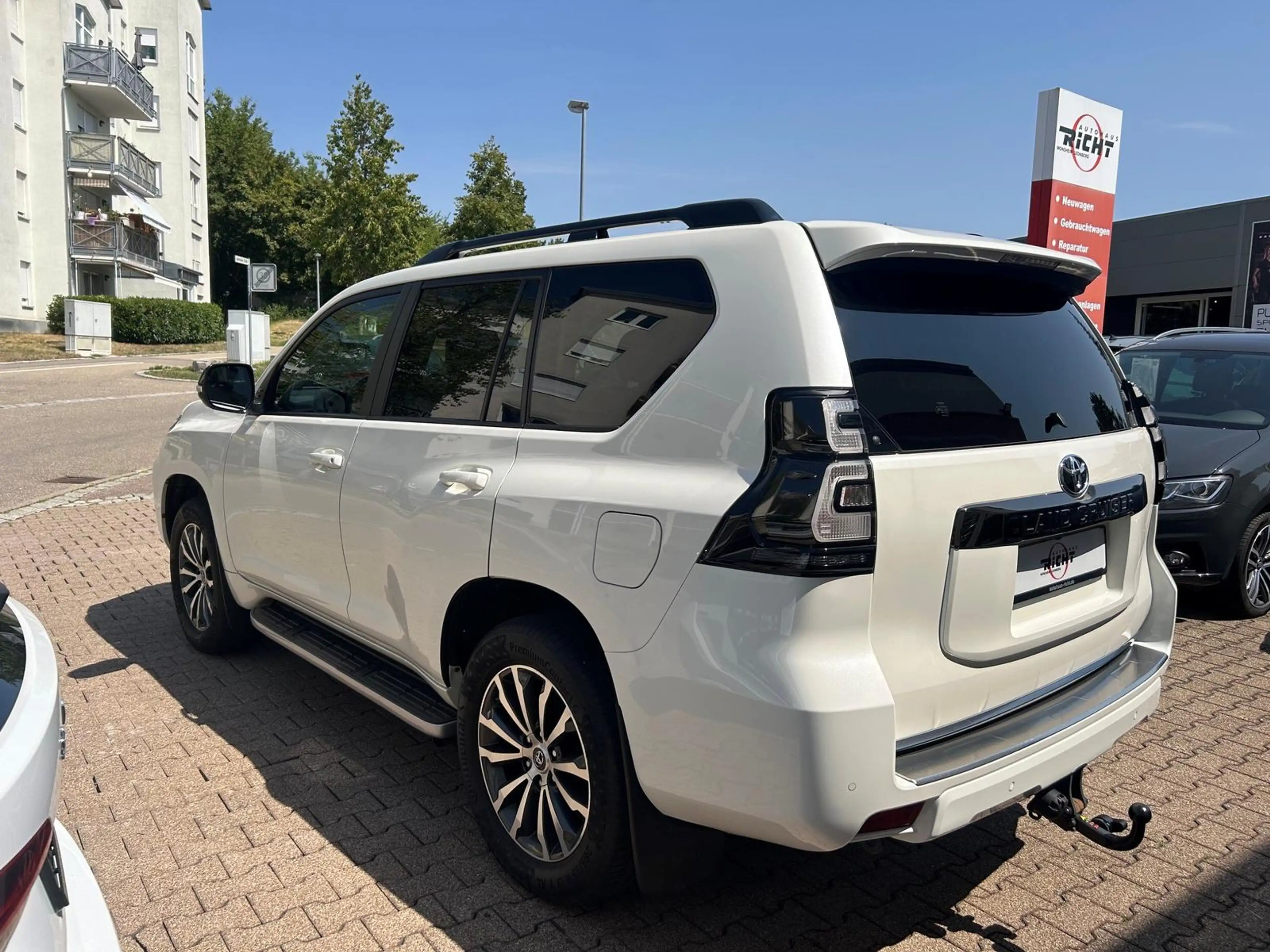 Toyota Land Cruiser 2.8 Tec AHK 360° Sitzbelüftung — photo 6