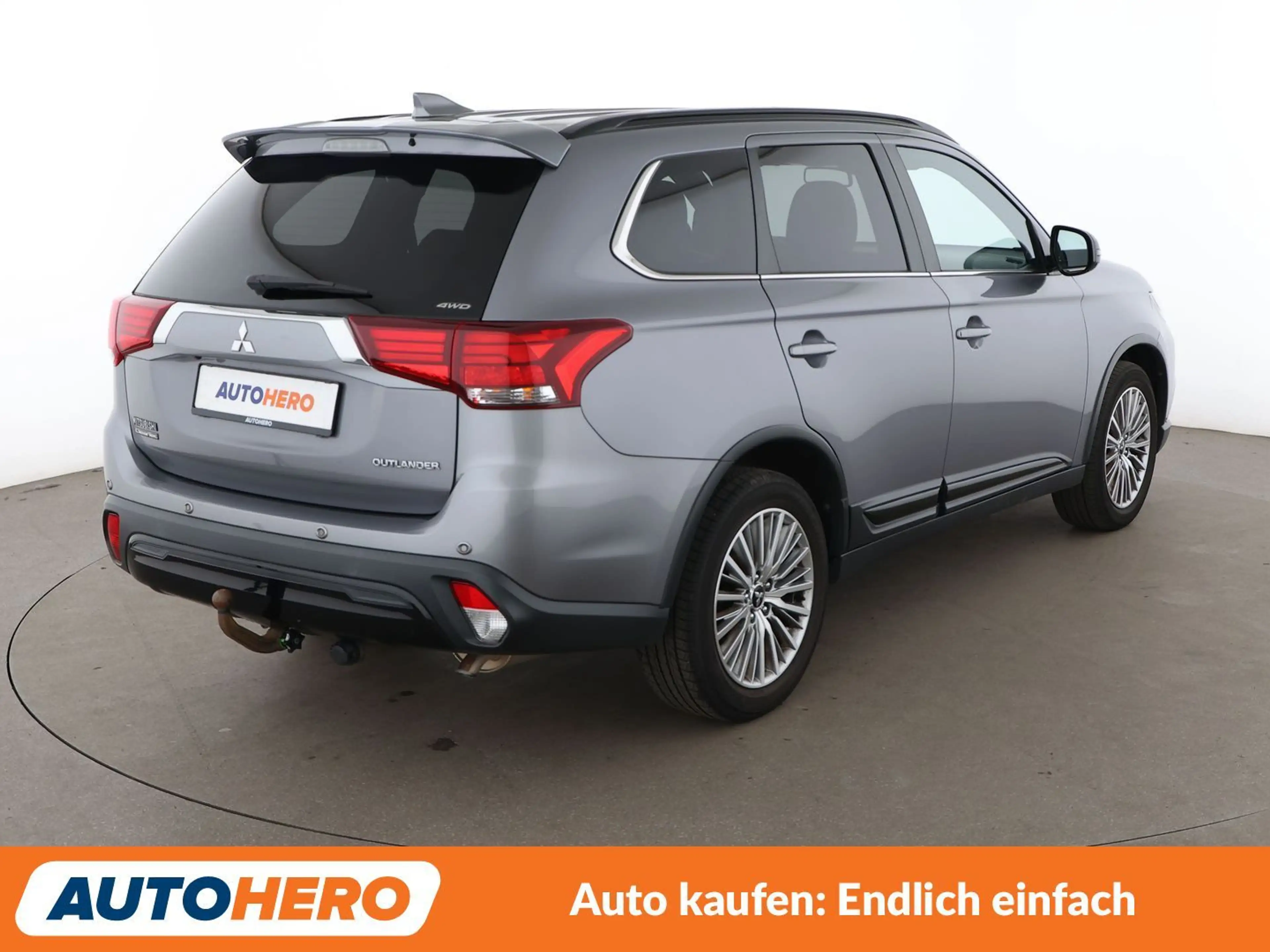 Mitsubishi Outlander 2.0 MIVEC Active+ 4WD Aut.*NAVI*BI-LED*TEMPO*CAM* — photo 6