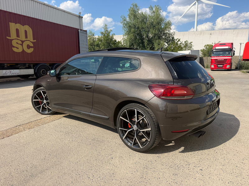 Volkswagen Scirocco 1.4 TSI Turbo R Limited Édition — photo 3