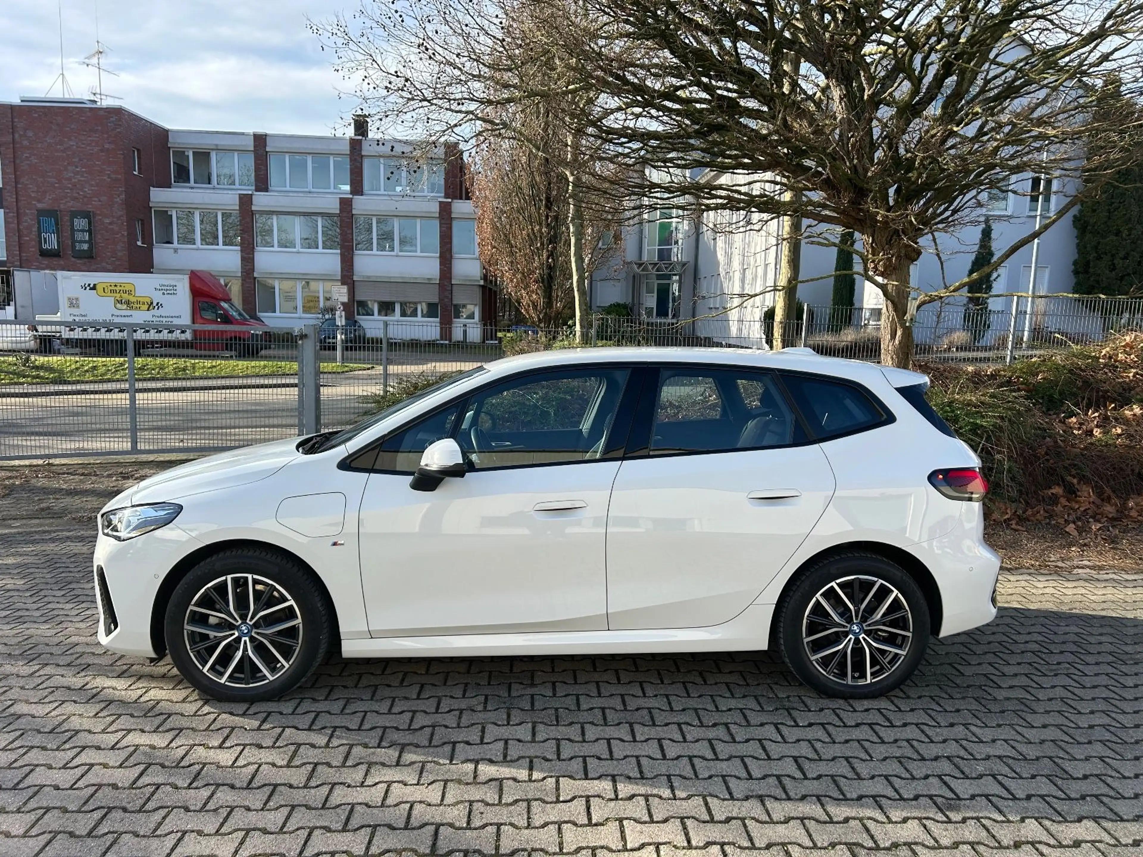 BMW 225 225e Active Tourer xDrive M Sport — photo 7