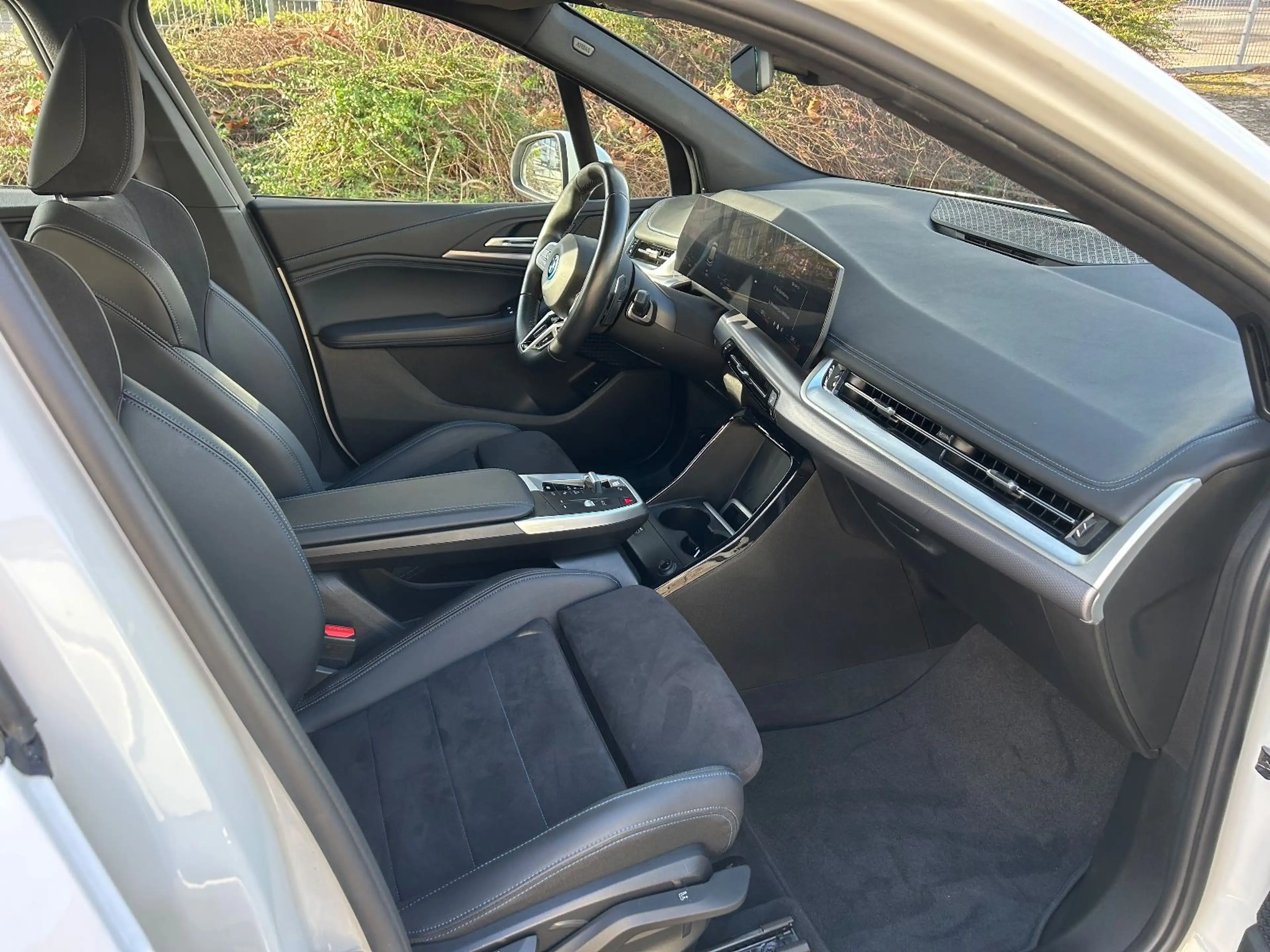 BMW 225 225e Active Tourer xDrive M Sport — photo 10