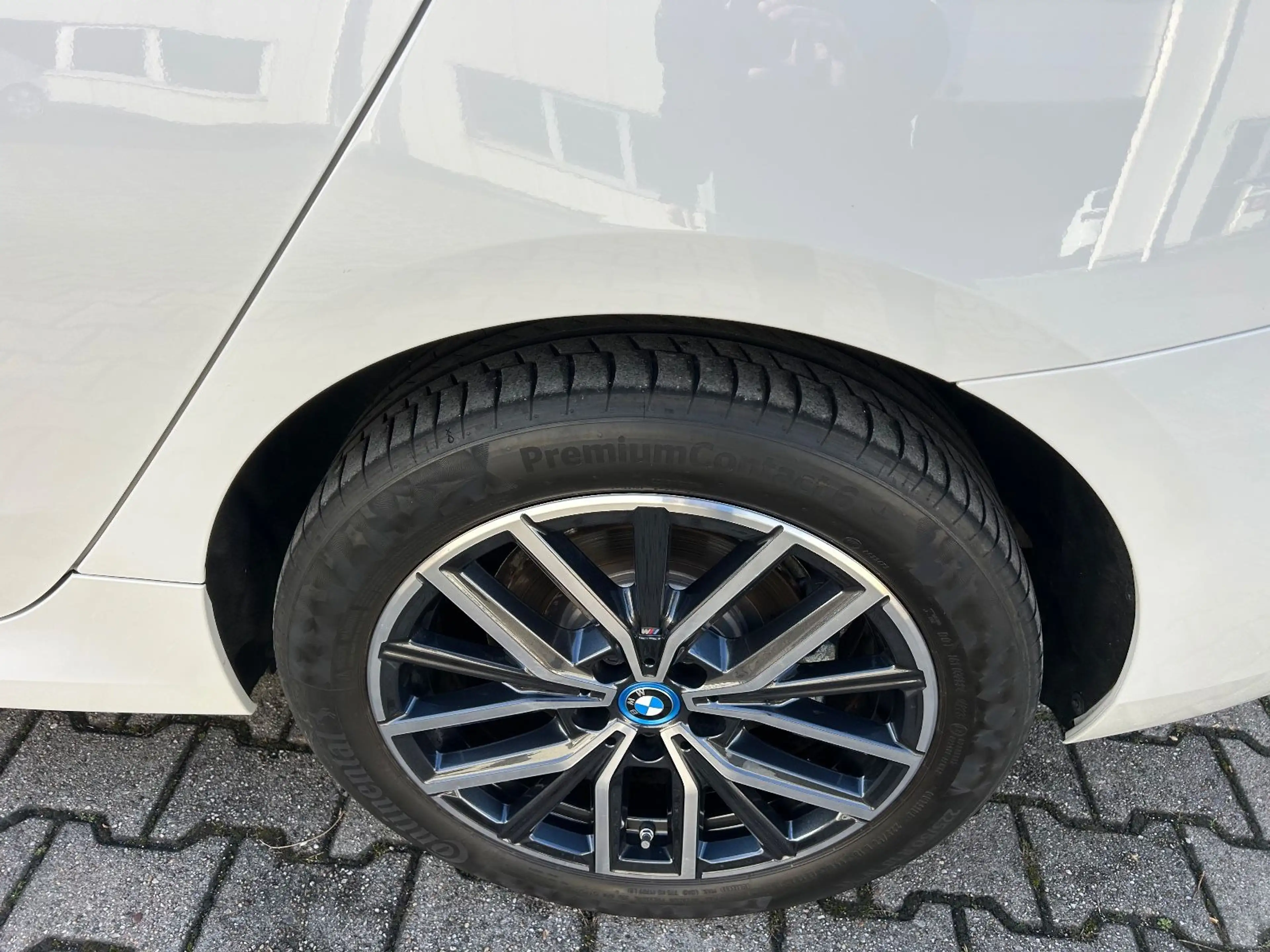 BMW 225 225e Active Tourer xDrive M Sport — photo 9