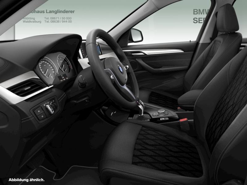 BMW X1 xDrive20i xLine Navi adp.LED Parkassistent — photo 3