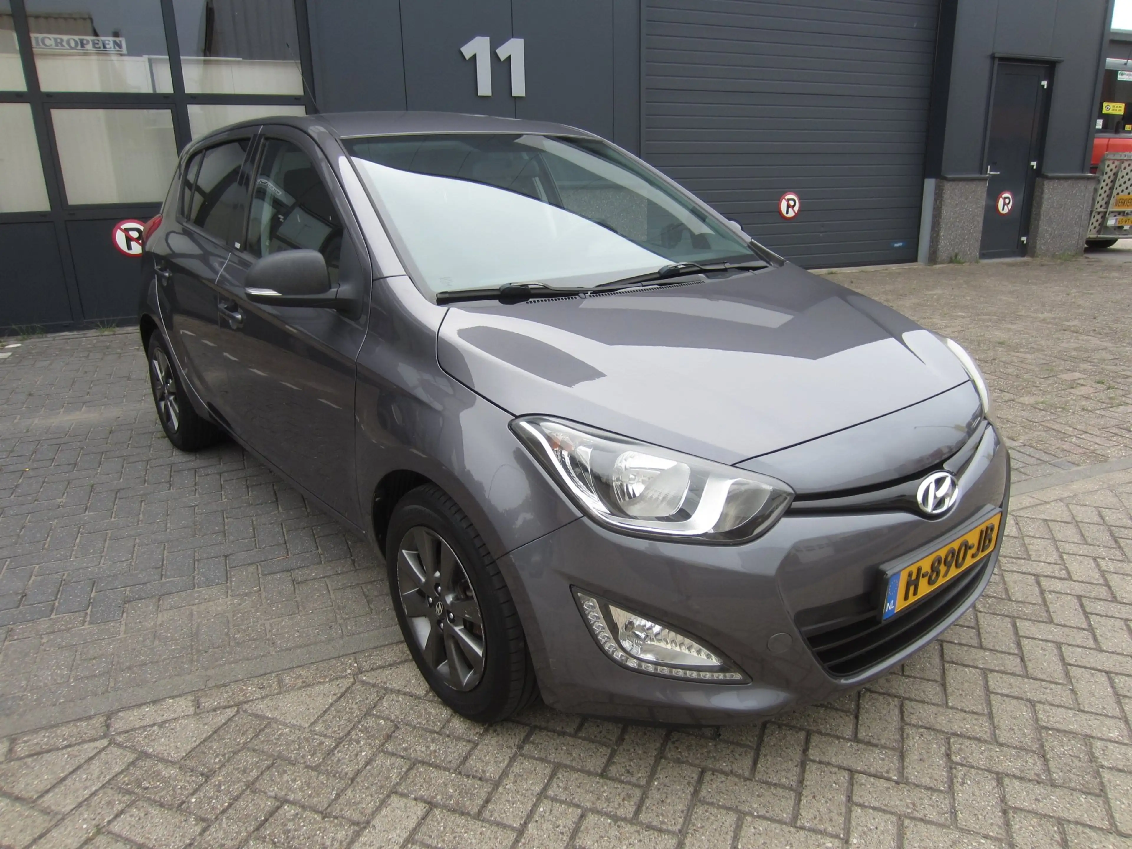 Hyundai i20 1.4i i-Motion 2015 Automaat Airco Led Cruise APK! — photo 7
