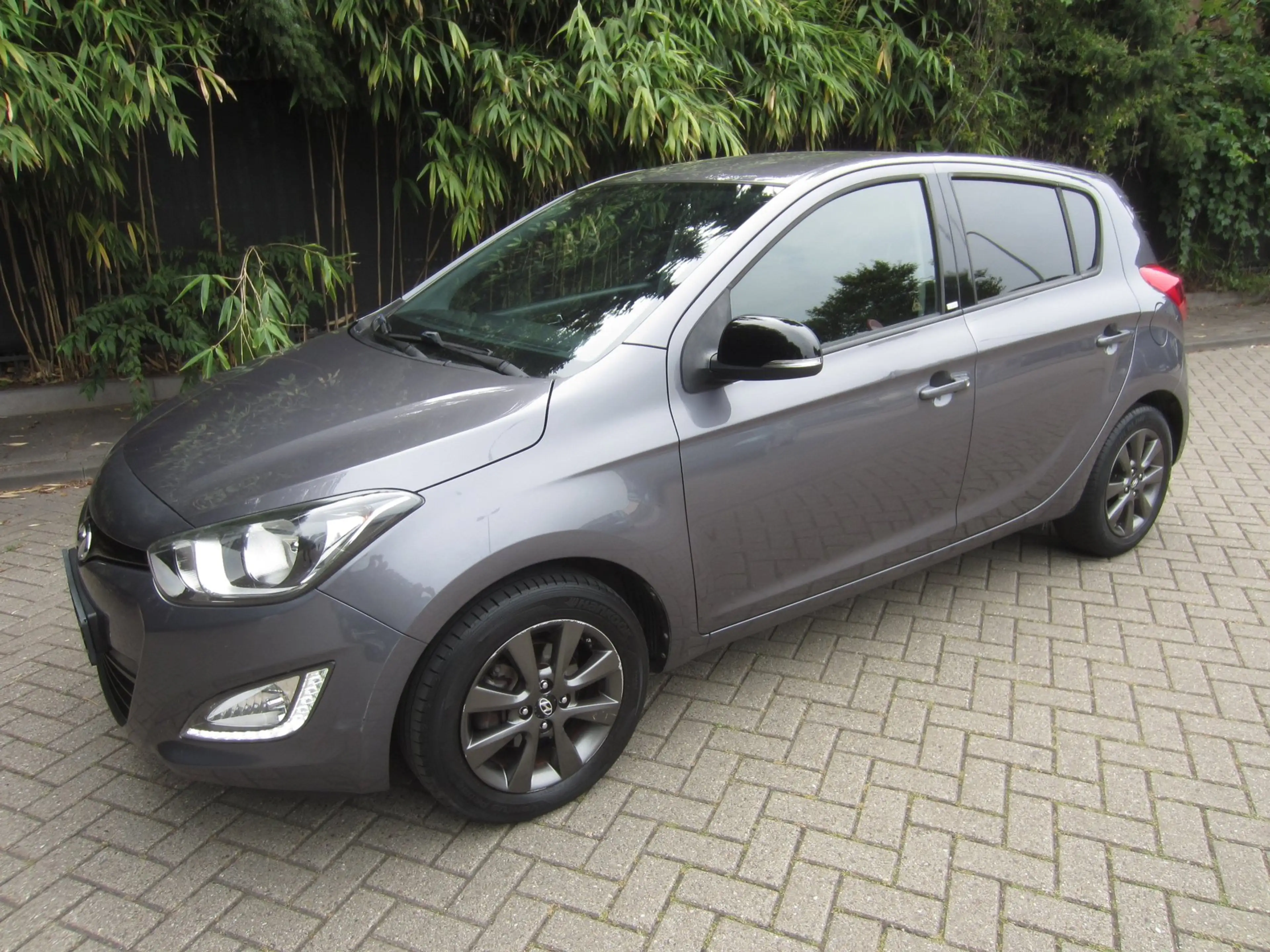 Hyundai i20 1.4i i-Motion 2015 Automaat Airco Led Cruise APK! — photo 3