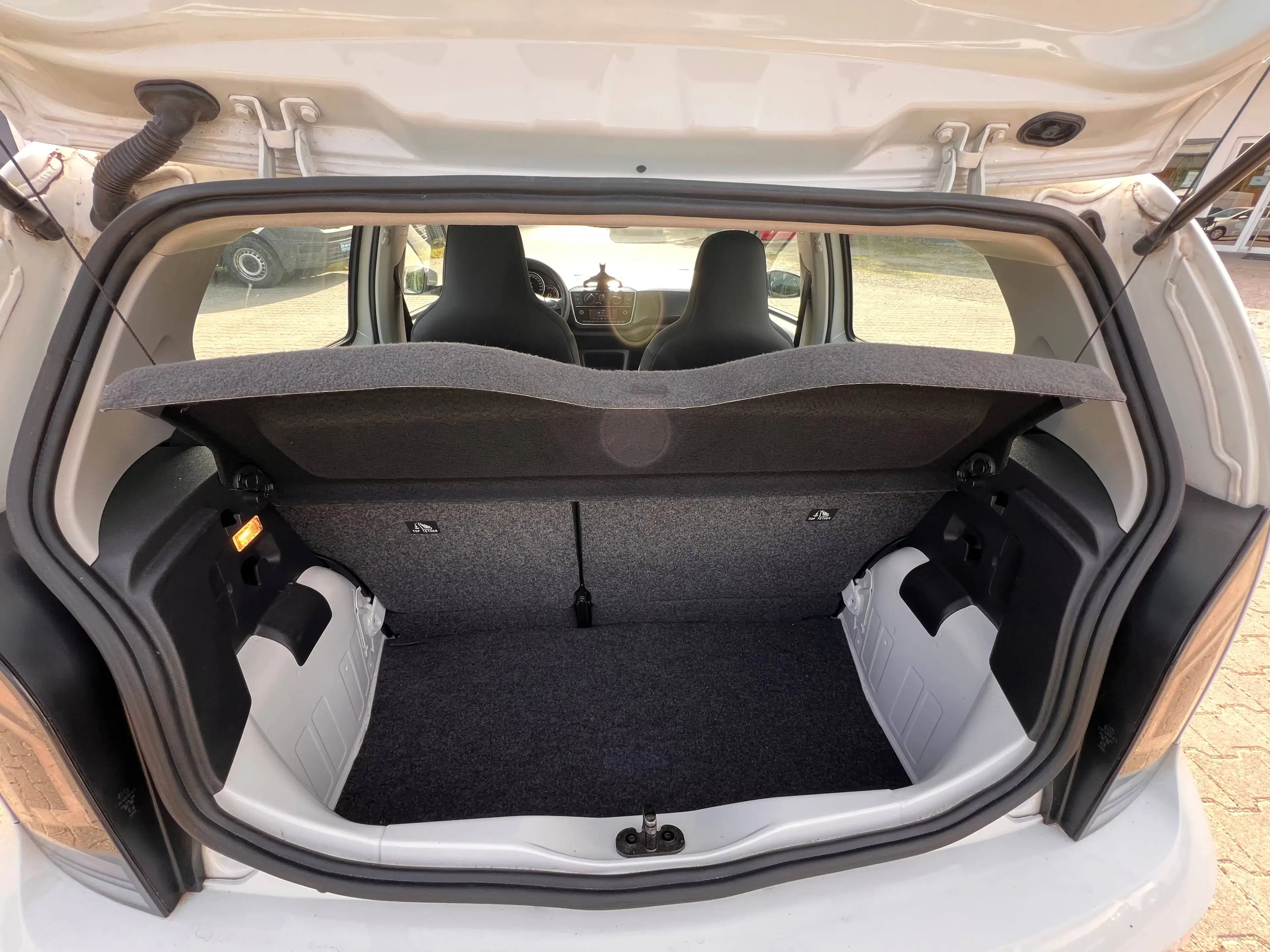 Volkswagen up! co up! CNG Erdgas SHZ PDC GRA NSW Kamera — photo 8